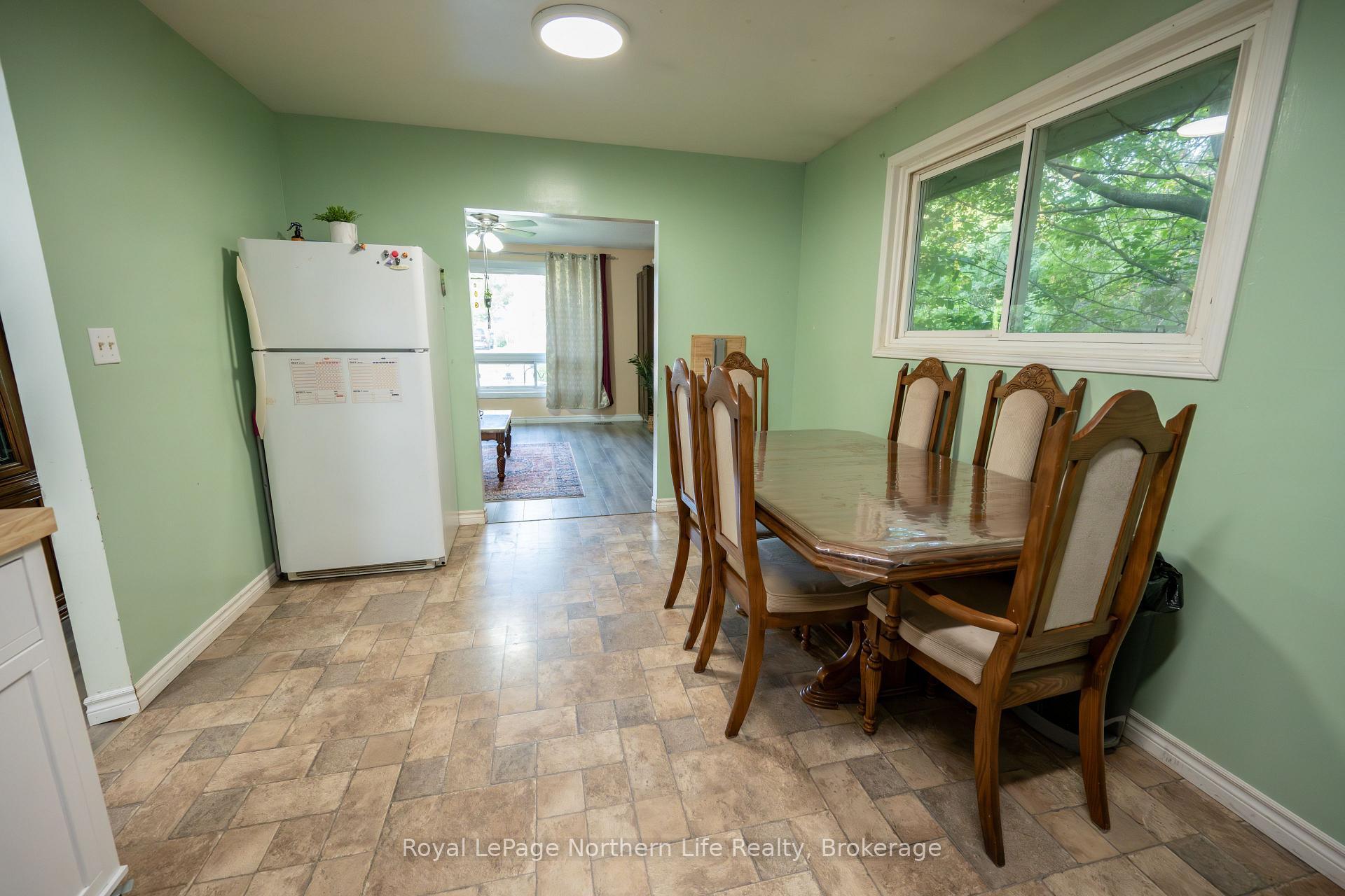 Photo 16 of 635 Worthington Street E, North Bay, Central — HOMEH