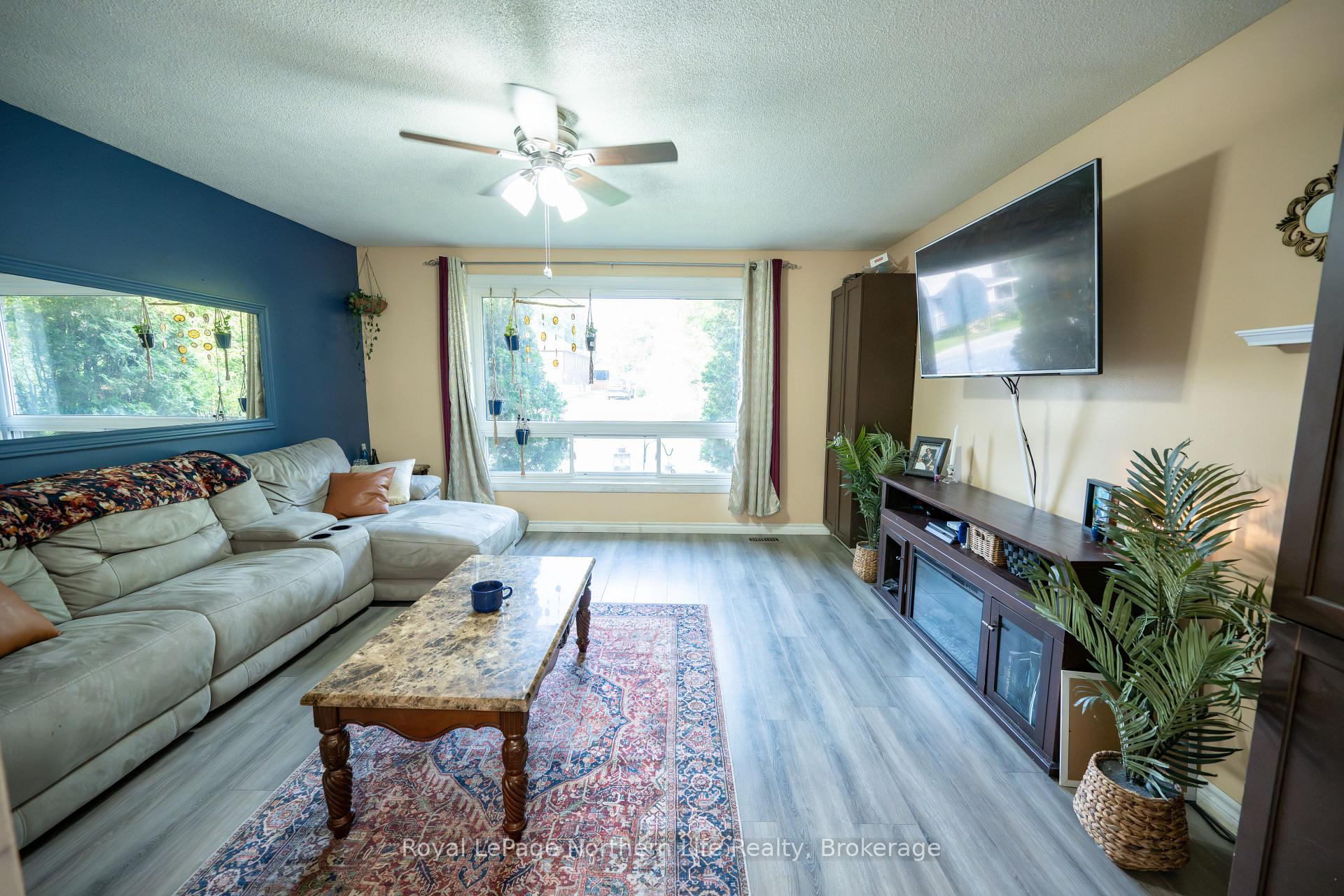 Photo 17 of 635 Worthington Street E, North Bay, Central — HOMEH