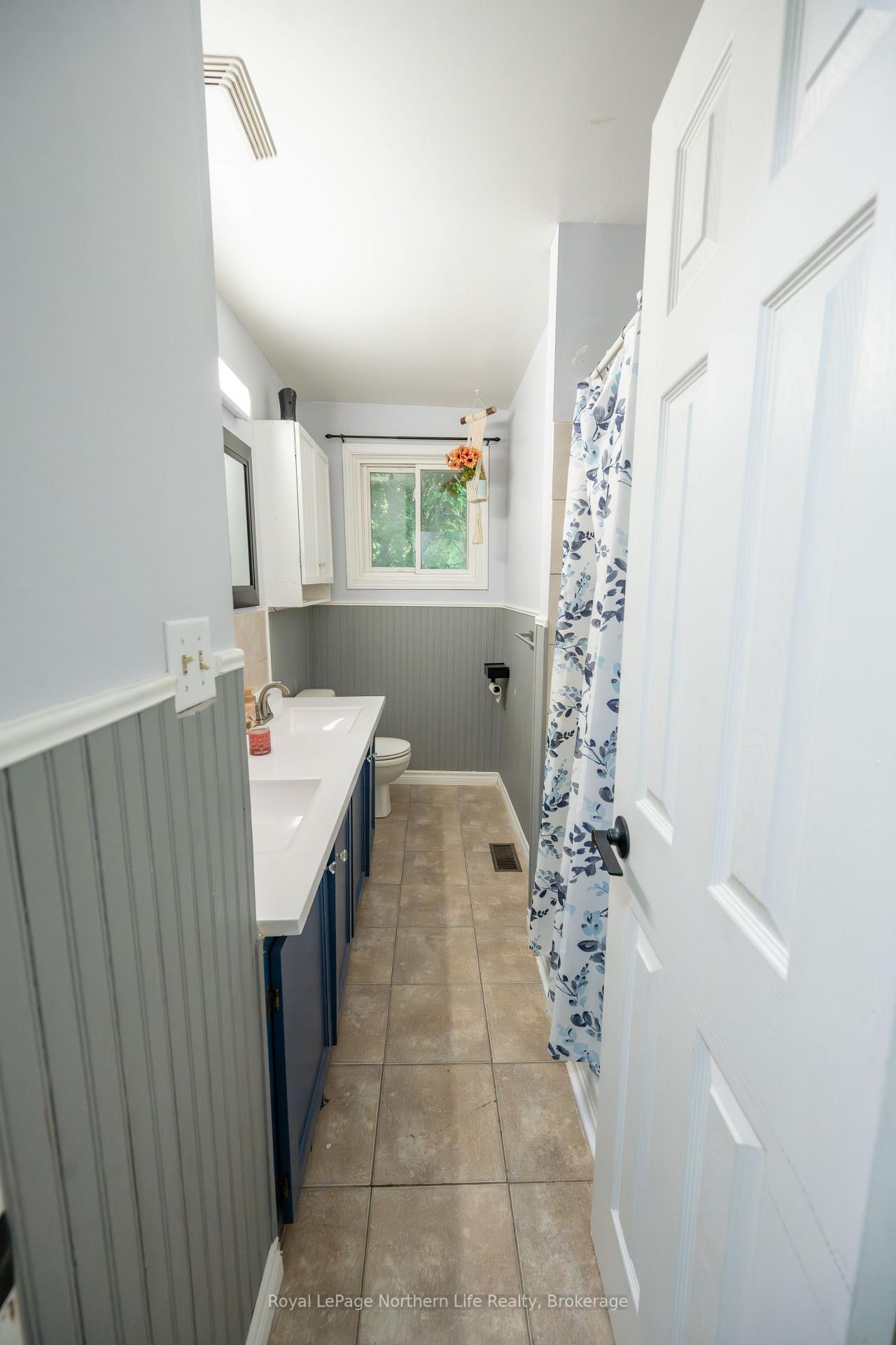 Photo 23 of 635 Worthington Street E, North Bay, Central — HOMEH