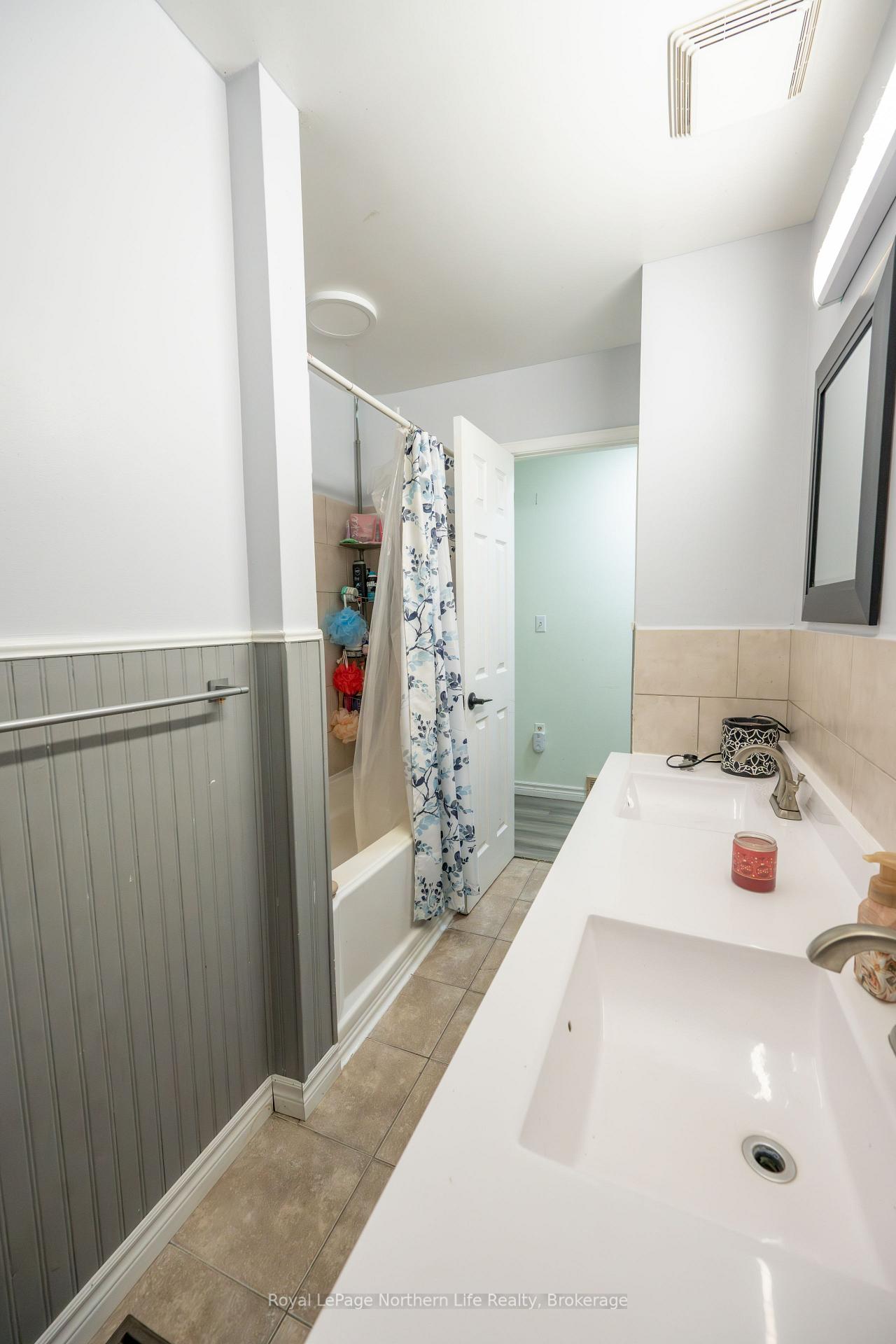 Photo 26 of 635 Worthington Street E, North Bay, Central — HOMEH