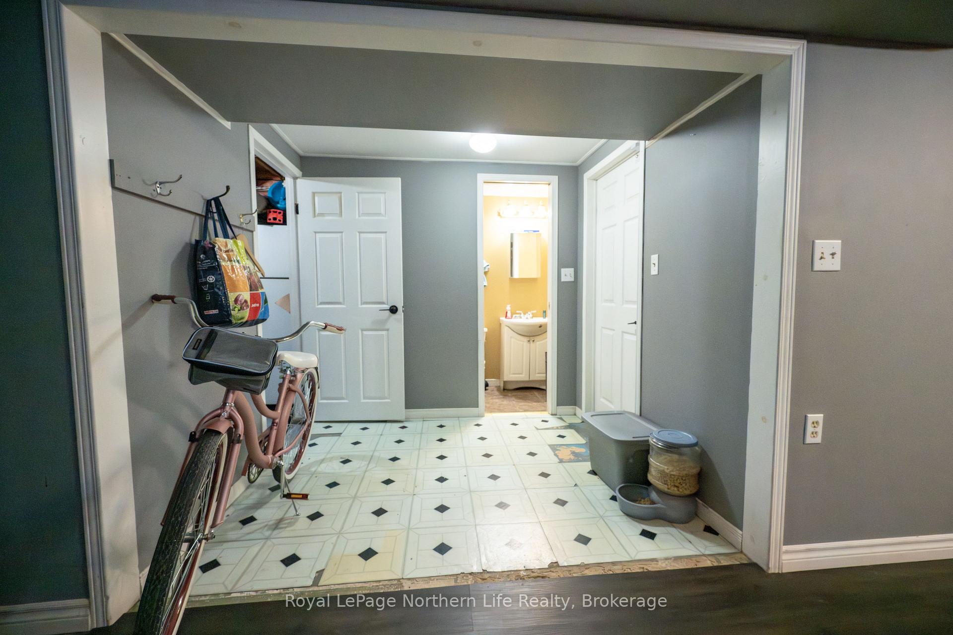 Photo 33 of 635 Worthington Street E, North Bay, Central — HOMEH