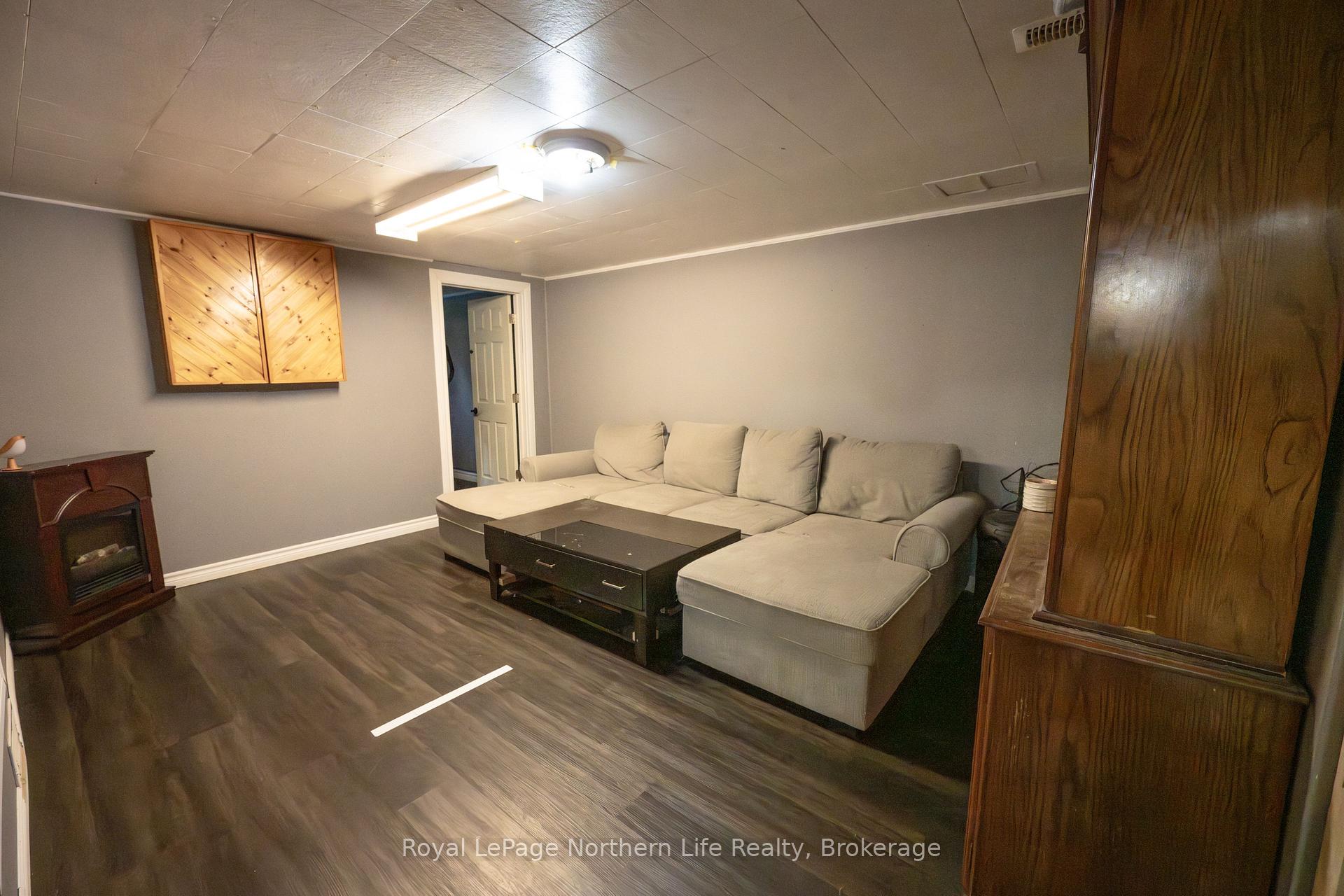Photo 35 of 635 Worthington Street E, North Bay, Central — HOMEH