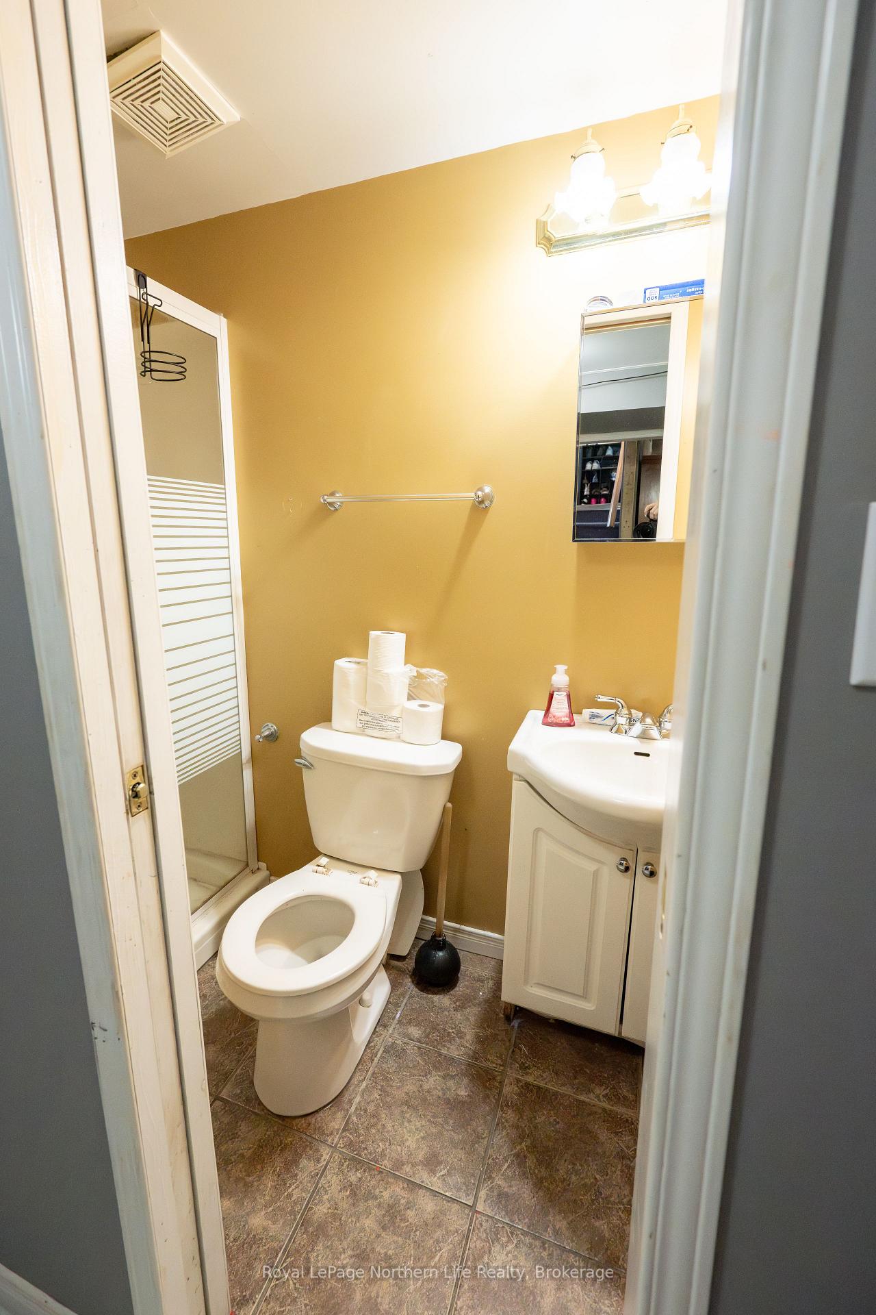 Photo 41 of 635 Worthington Street E, North Bay, Central — HOMEH