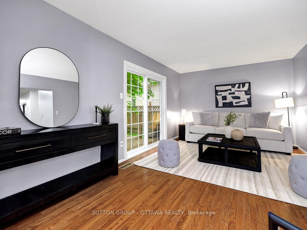 Photo 8 of 1112 St. Germain Crescent, Ottawa, Convent Glen North — HOMEH