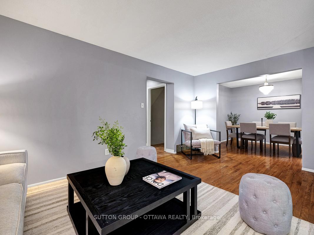 Photo 12 of 1112 St. Germain Crescent, Ottawa, Convent Glen North — HOMEH