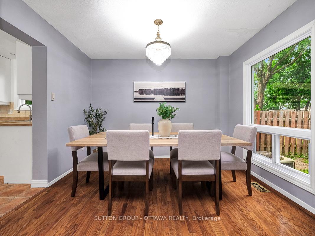 Photo 14 of 1112 St. Germain Crescent, Ottawa, Convent Glen North — HOMEH