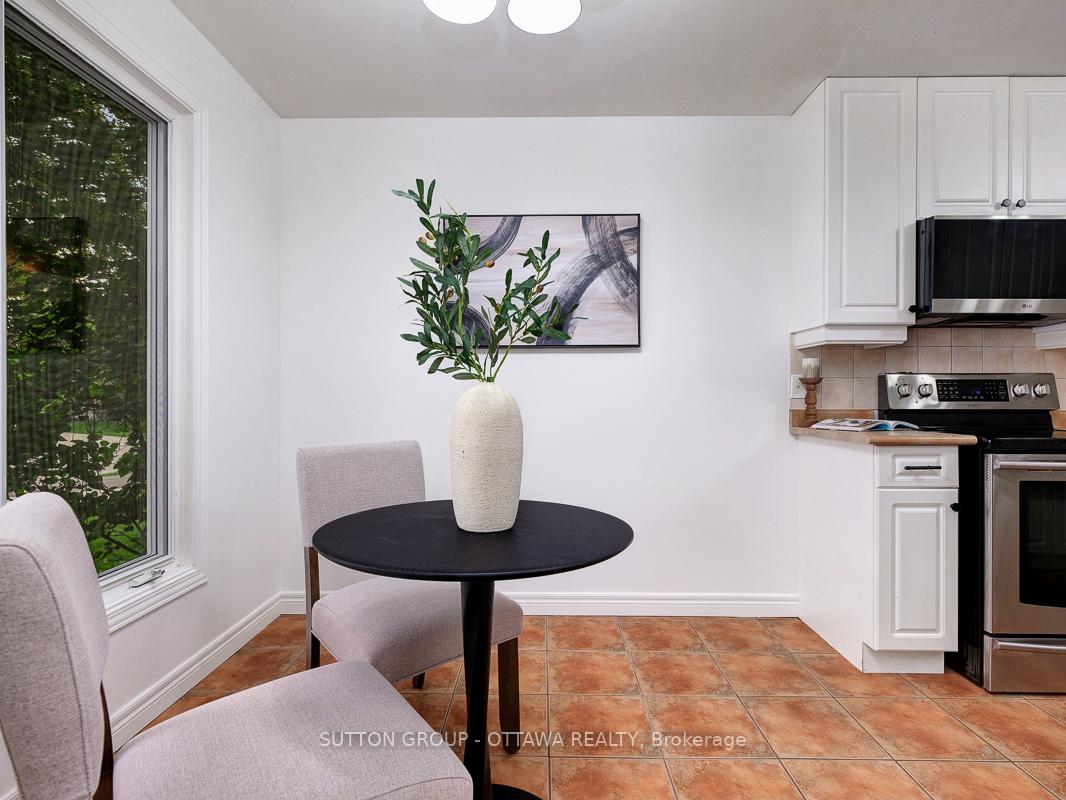 Photo 18 of 1112 St. Germain Crescent, Ottawa, Convent Glen North — HOMEH