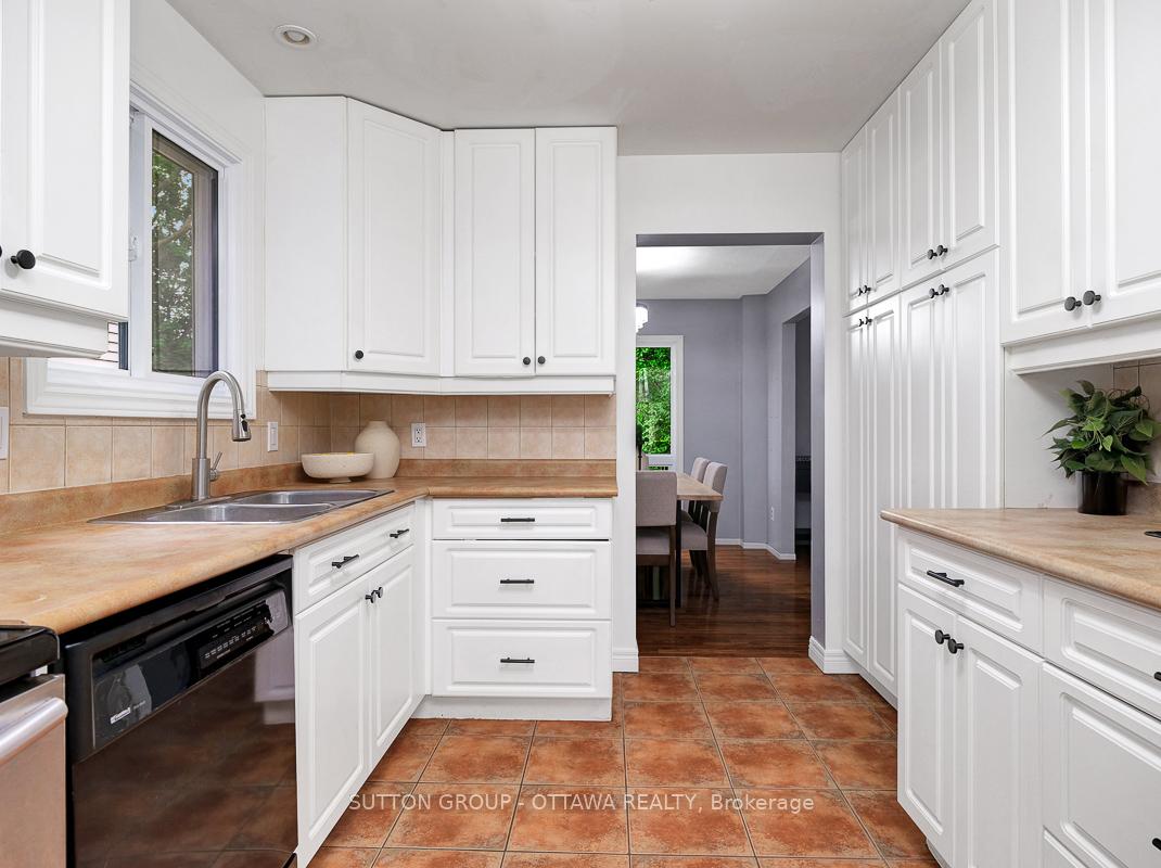 Photo 22 of 1112 St. Germain Crescent, Ottawa, Convent Glen North — HOMEH
