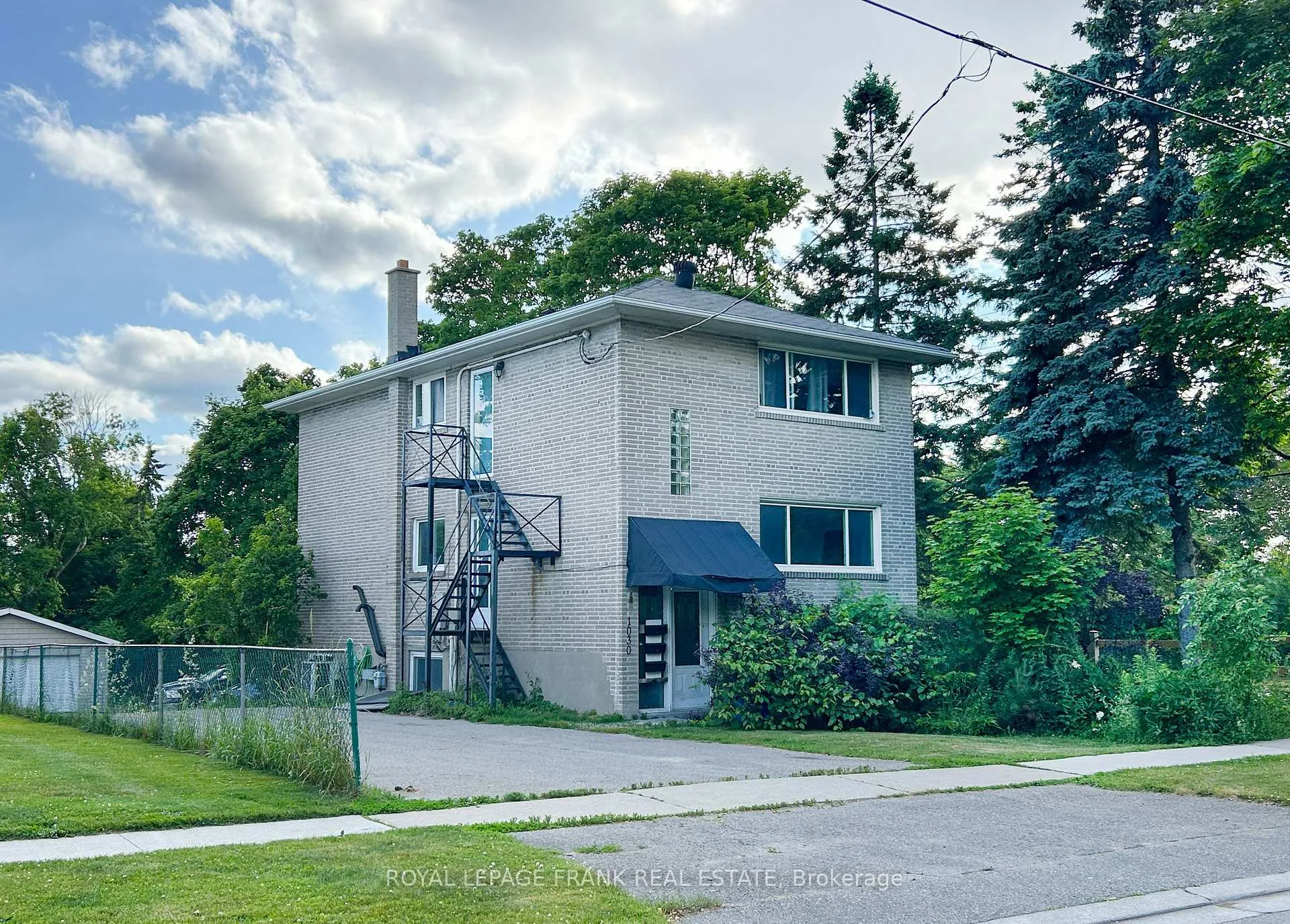 Photo 4 of 1030 Ravine Road, Oshawa, Lakeview — HOMEH