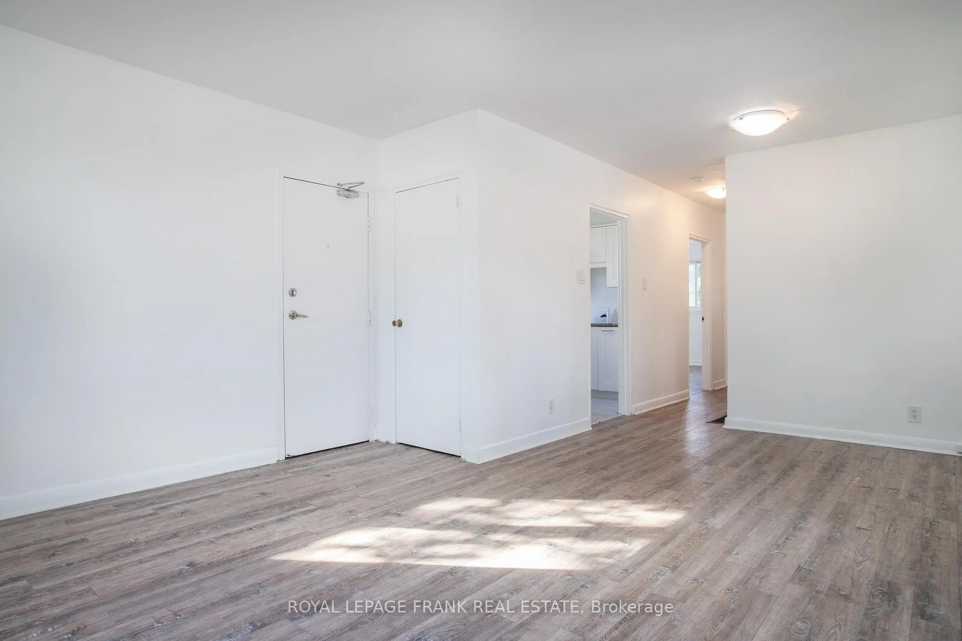 Photo 12 of 1030 Ravine Road, Oshawa, Lakeview — HOMEH