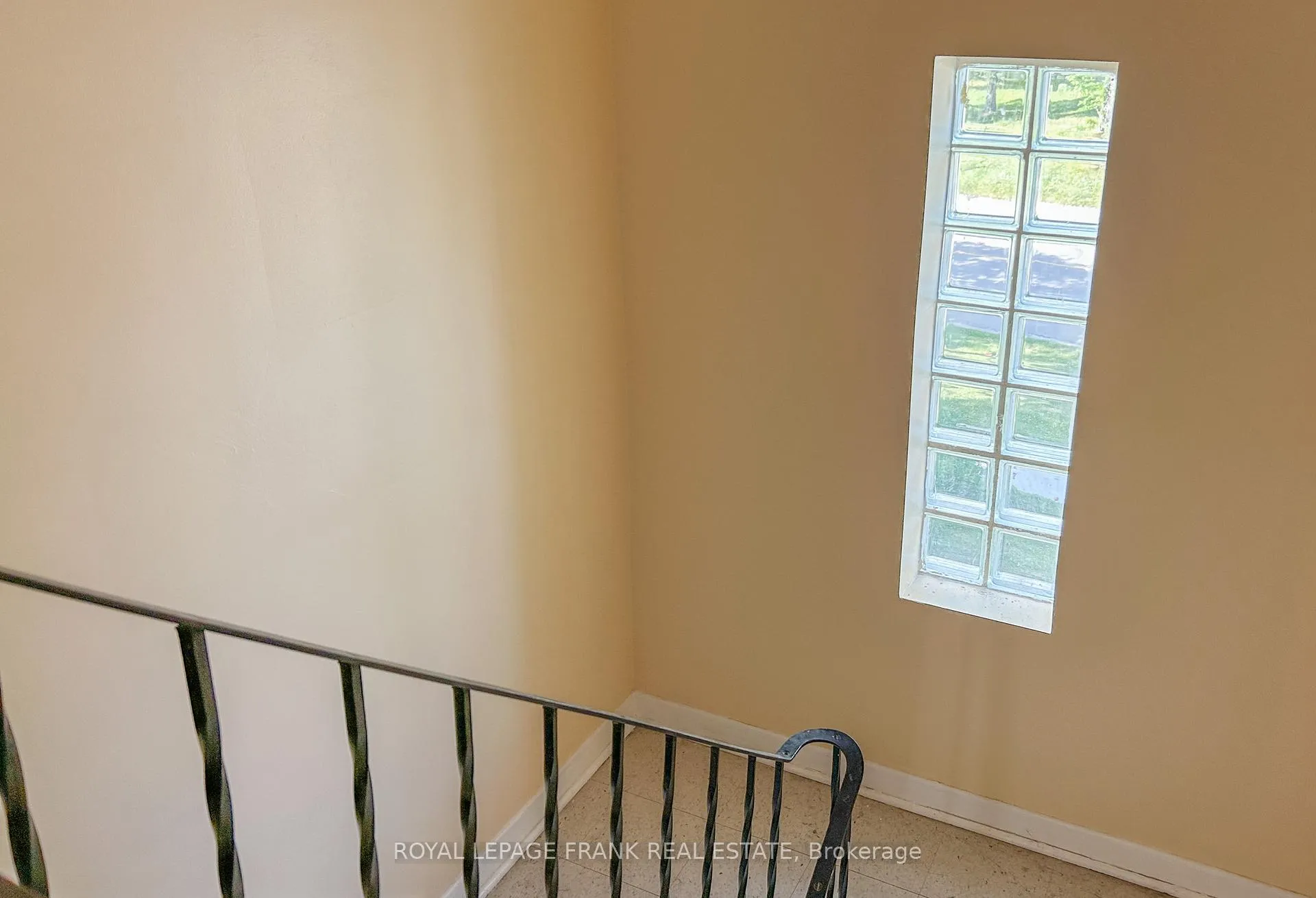 Photo 31 of 1030 Ravine Road, Oshawa, Lakeview — HOMEH