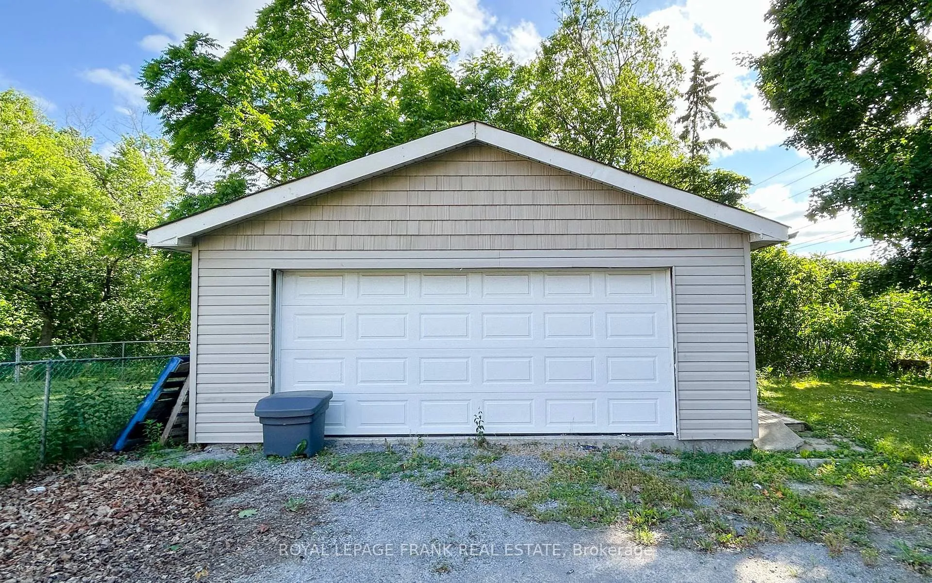 Photo 37 of 1030 Ravine Road, Oshawa, Lakeview — HOMEH