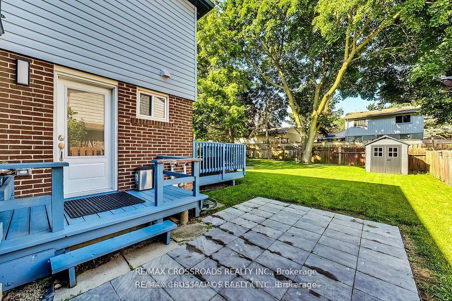 Photo 2 of Unit Bsmt, 374 Handley Crescent, Newmarket, Central Newmarket — HOMEH