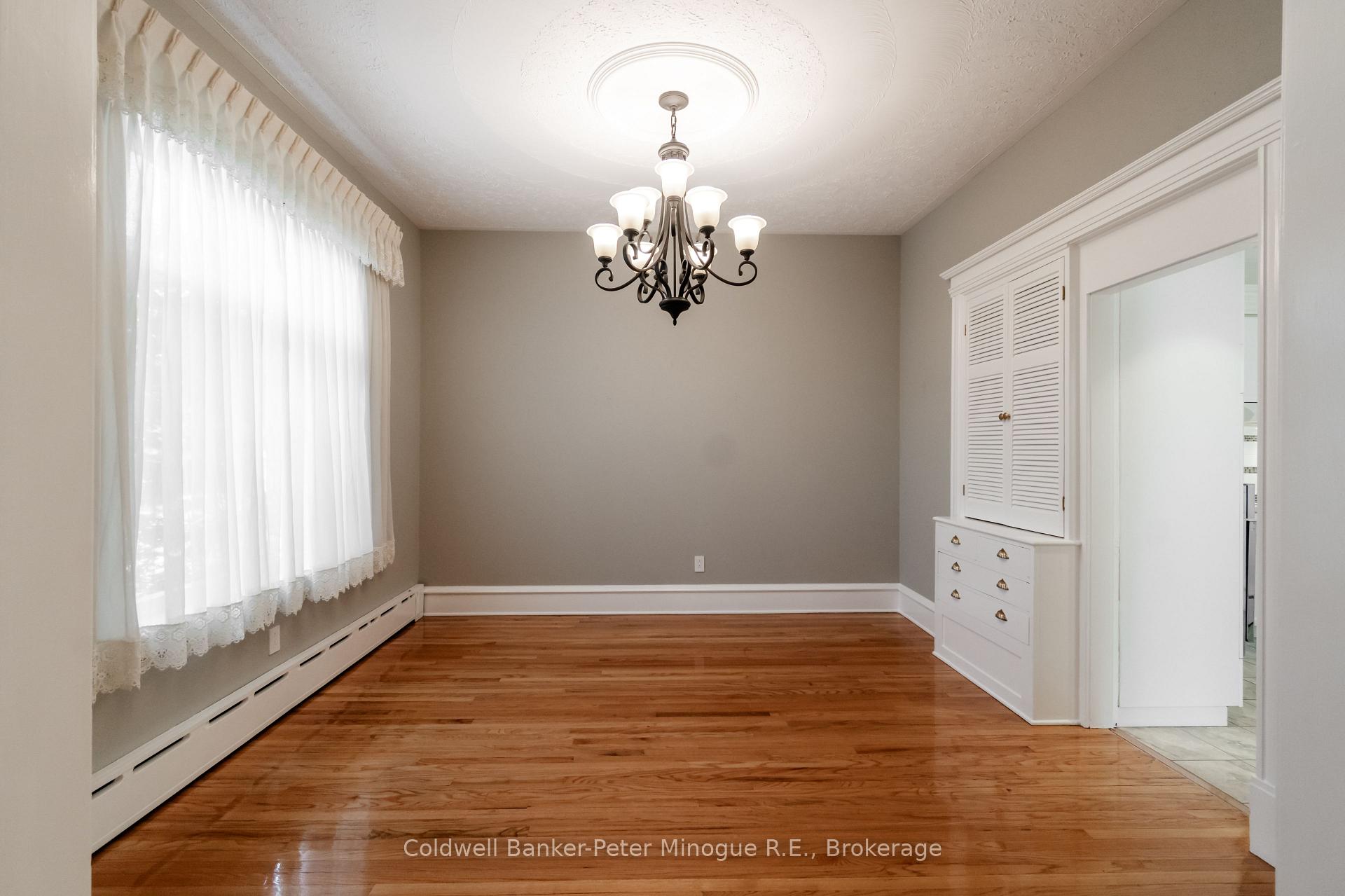 Photo 15 of 564 Copeland Street, North Bay, West End — HOMEH