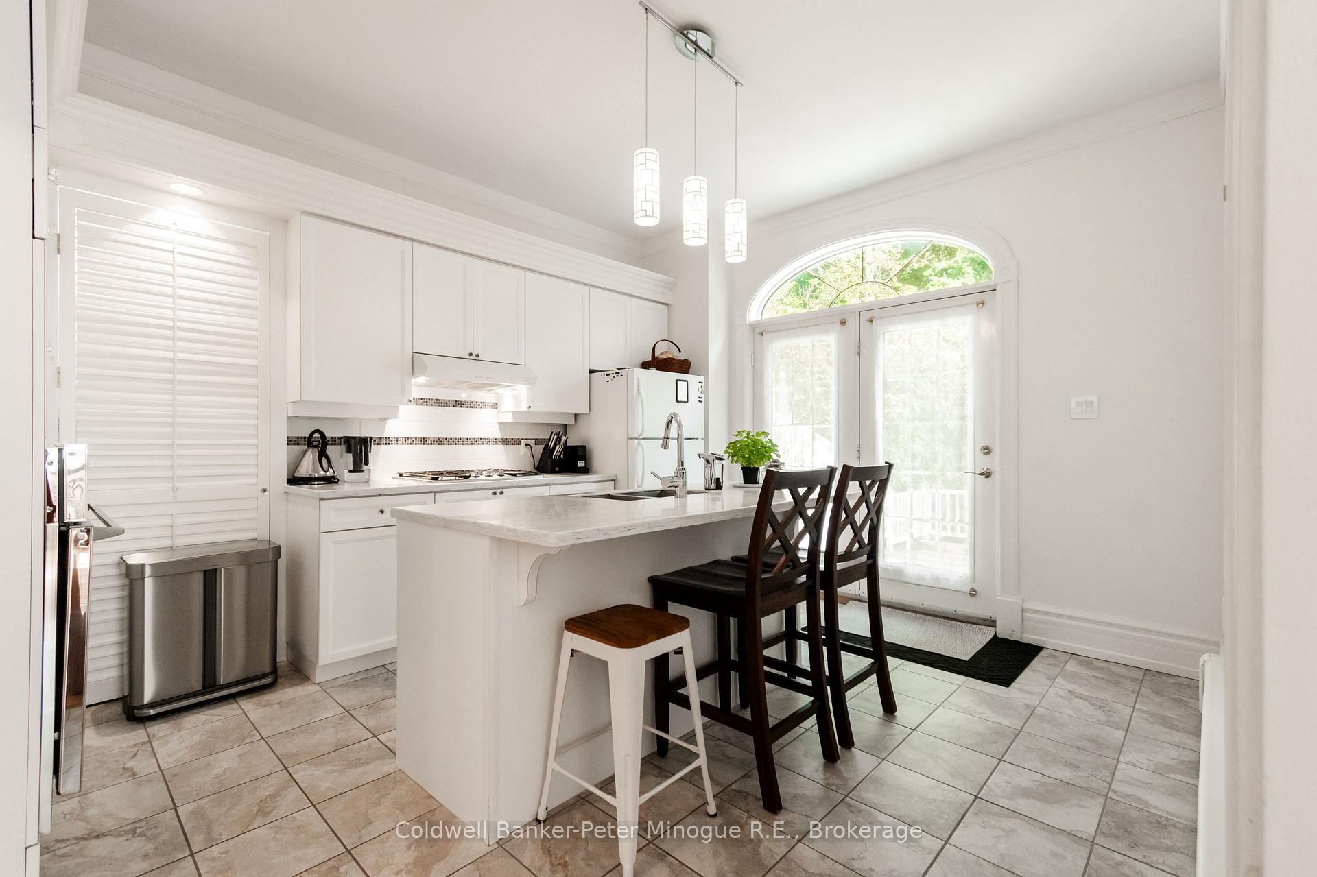 Photo 17 of 564 Copeland Street, North Bay, West End — HOMEH