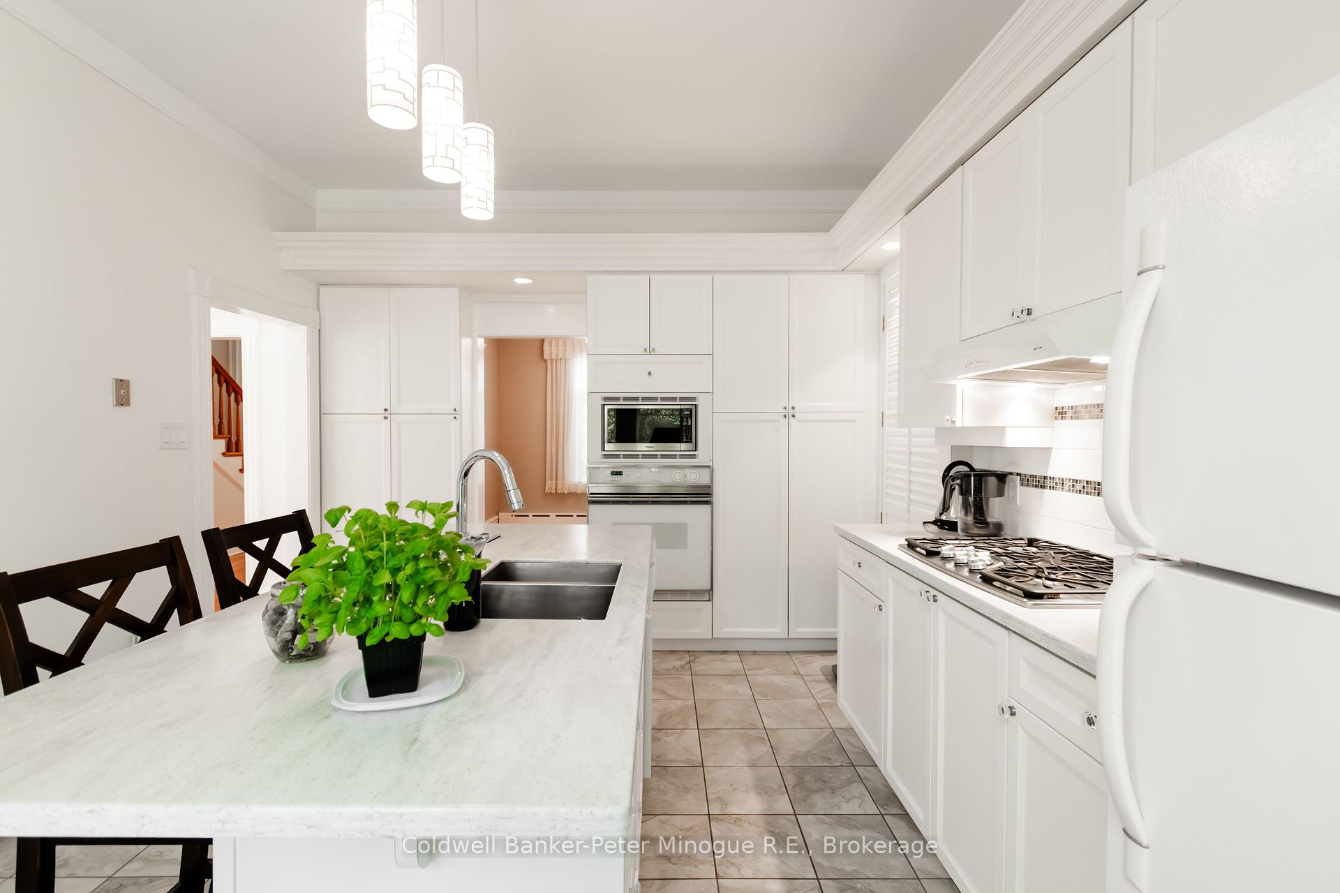 Photo 19 of 564 Copeland Street, North Bay, West End — HOMEH
