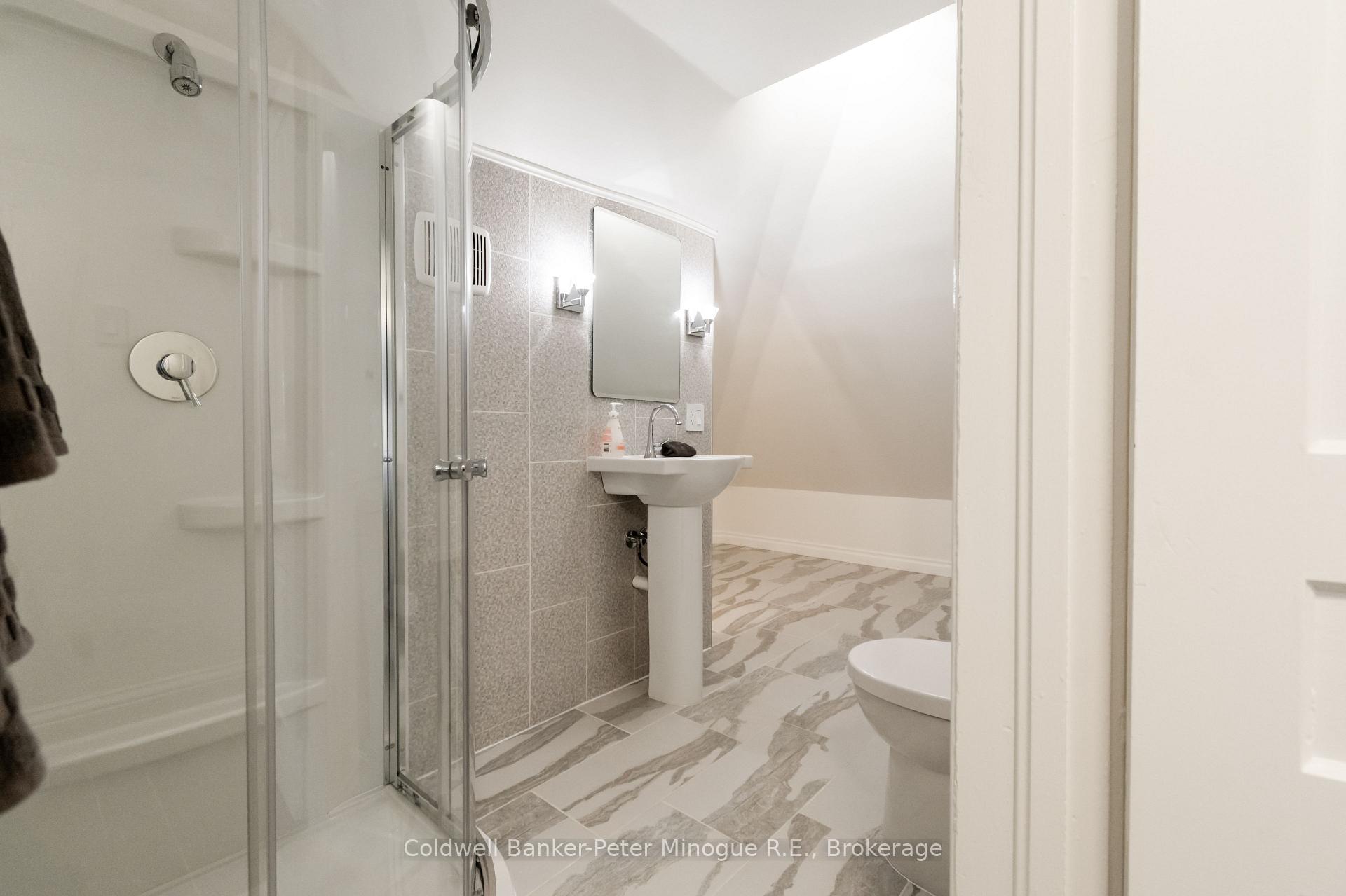 Photo 24 of 564 Copeland Street, North Bay, West End — HOMEH