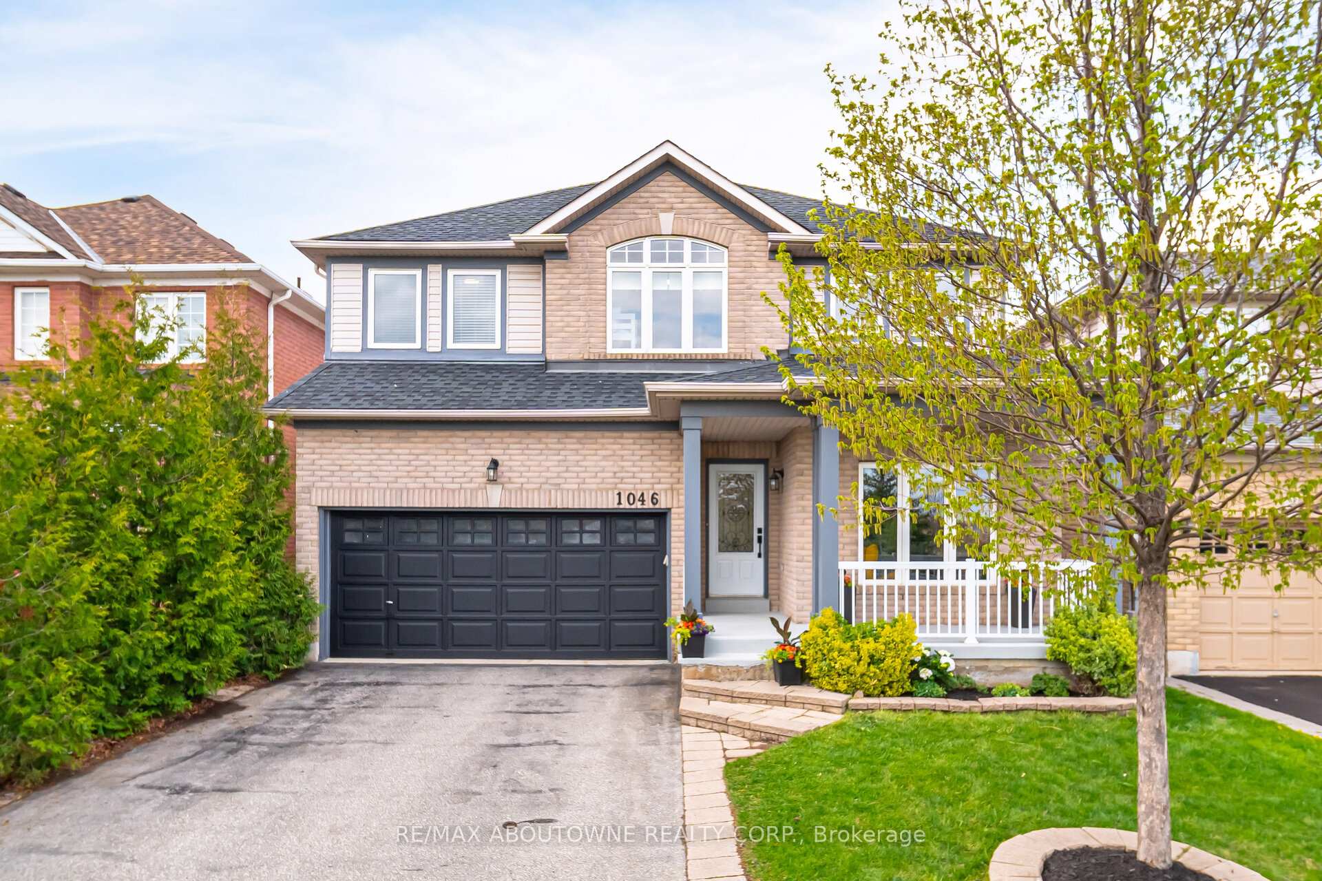 Photo 1 of 1046 Holdsworth Crescent, Milton, Coates — HOMEH