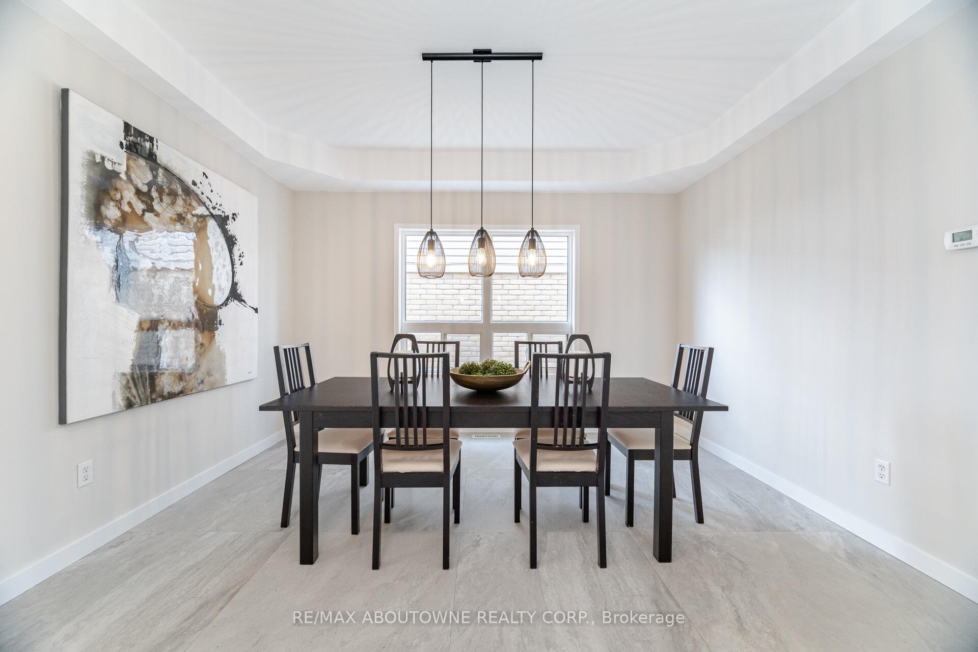 Photo 10 of 1046 Holdsworth Crescent, Milton, Coates — HOMEH