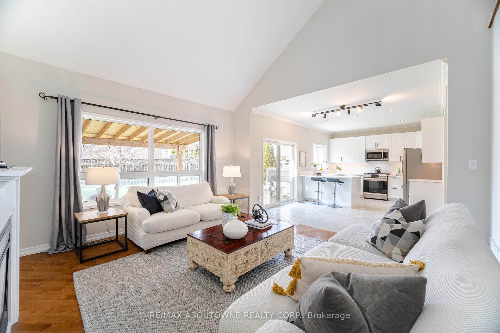 Photo 18 of 1046 Holdsworth Crescent, Milton, Coates — HOMEH