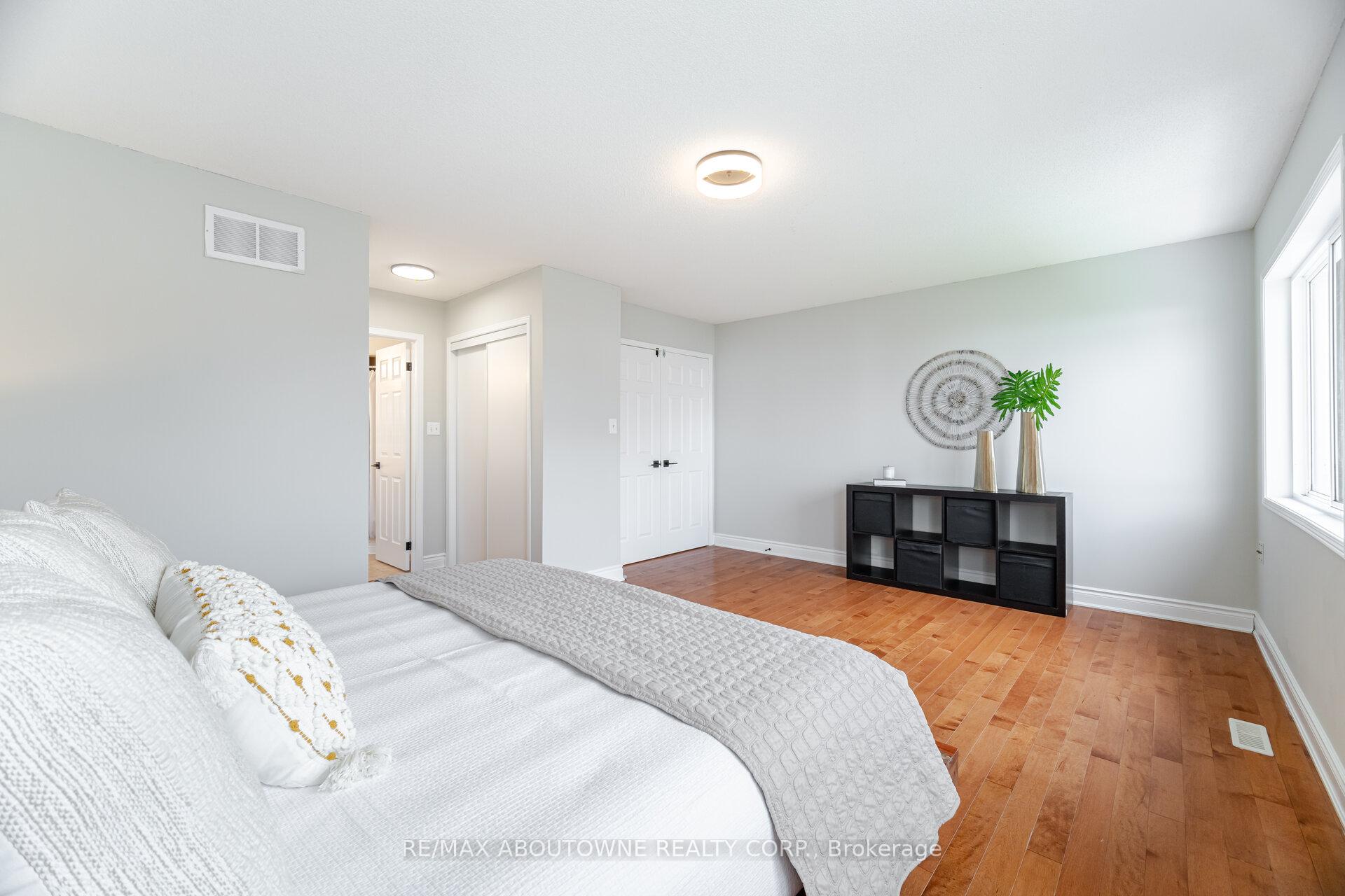 Photo 28 of 1046 Holdsworth Crescent, Milton, Coates — HOMEH