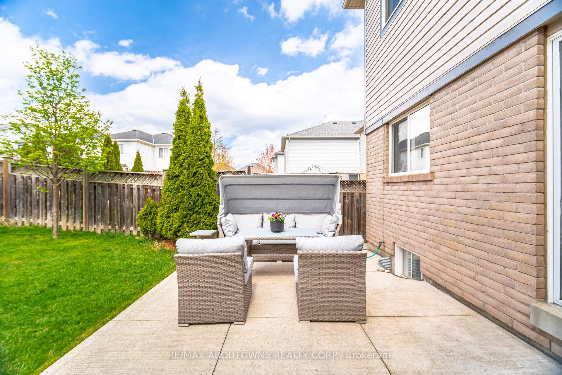 Photo 45 of 1046 Holdsworth Crescent, Milton, Coates — HOMEH