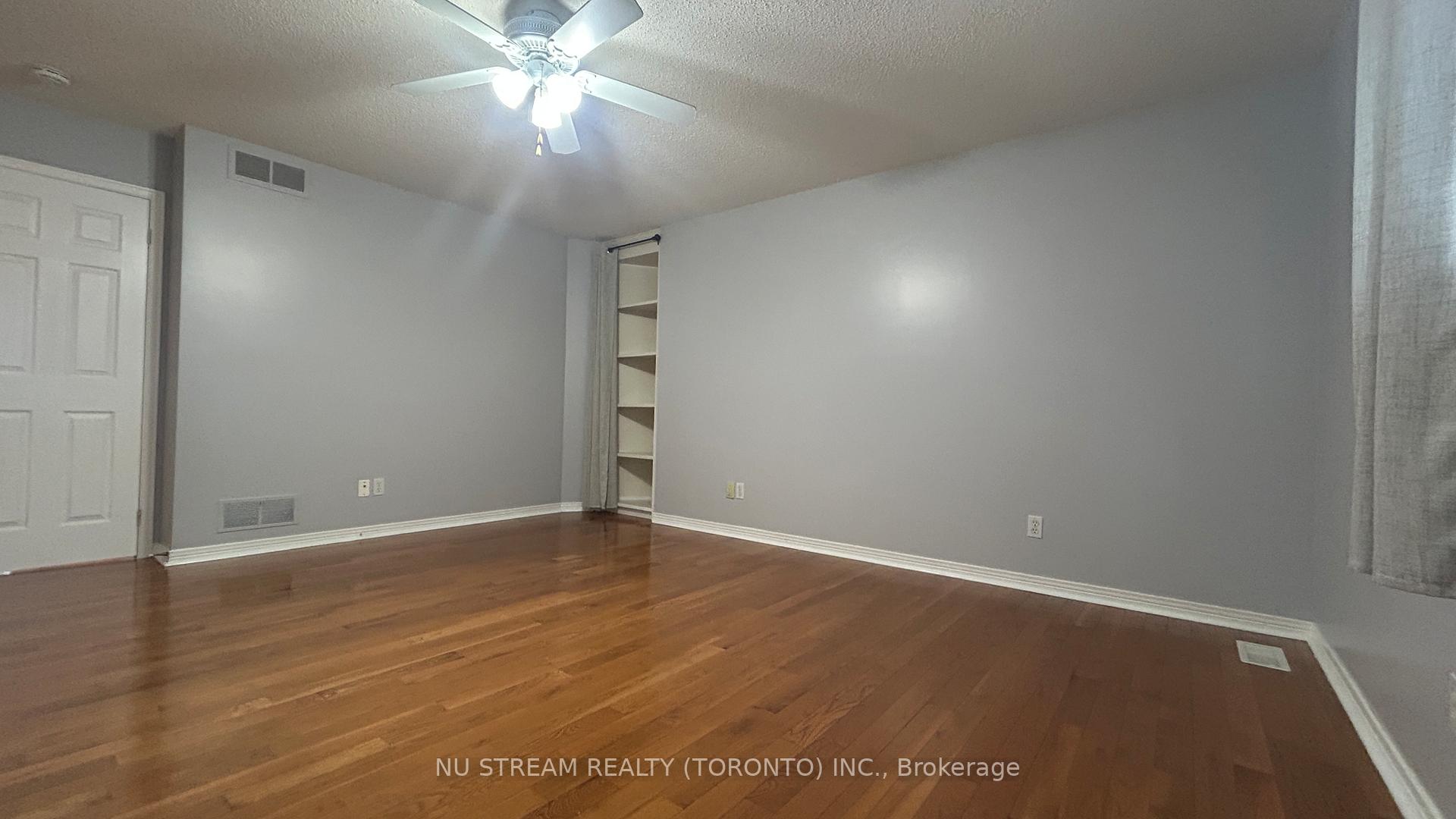 Photo 11 of 217 Conestoga Court, Oshawa, Samac — HOMEH