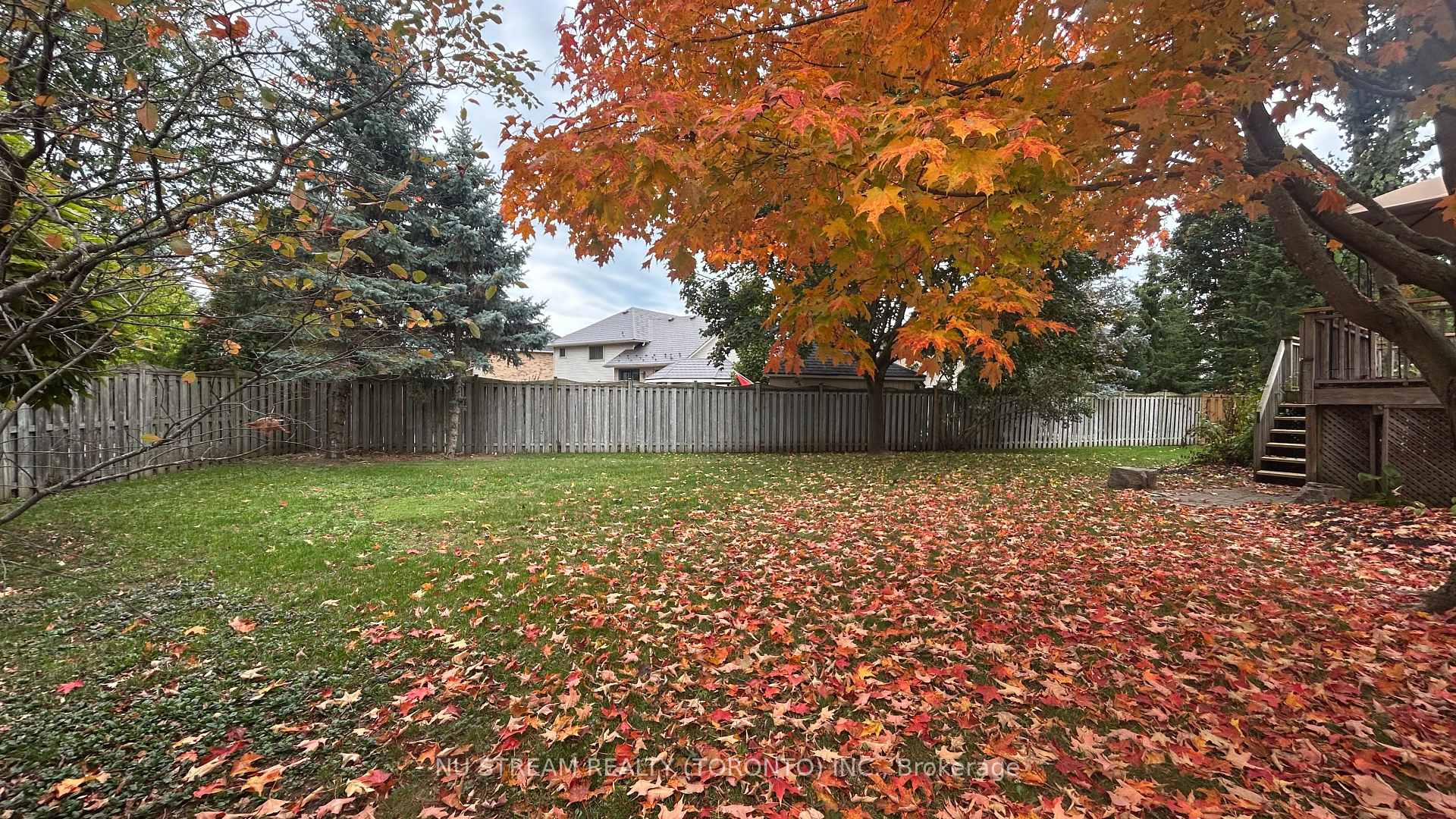 Photo 25 of 217 Conestoga Court, Oshawa, Samac — HOMEH