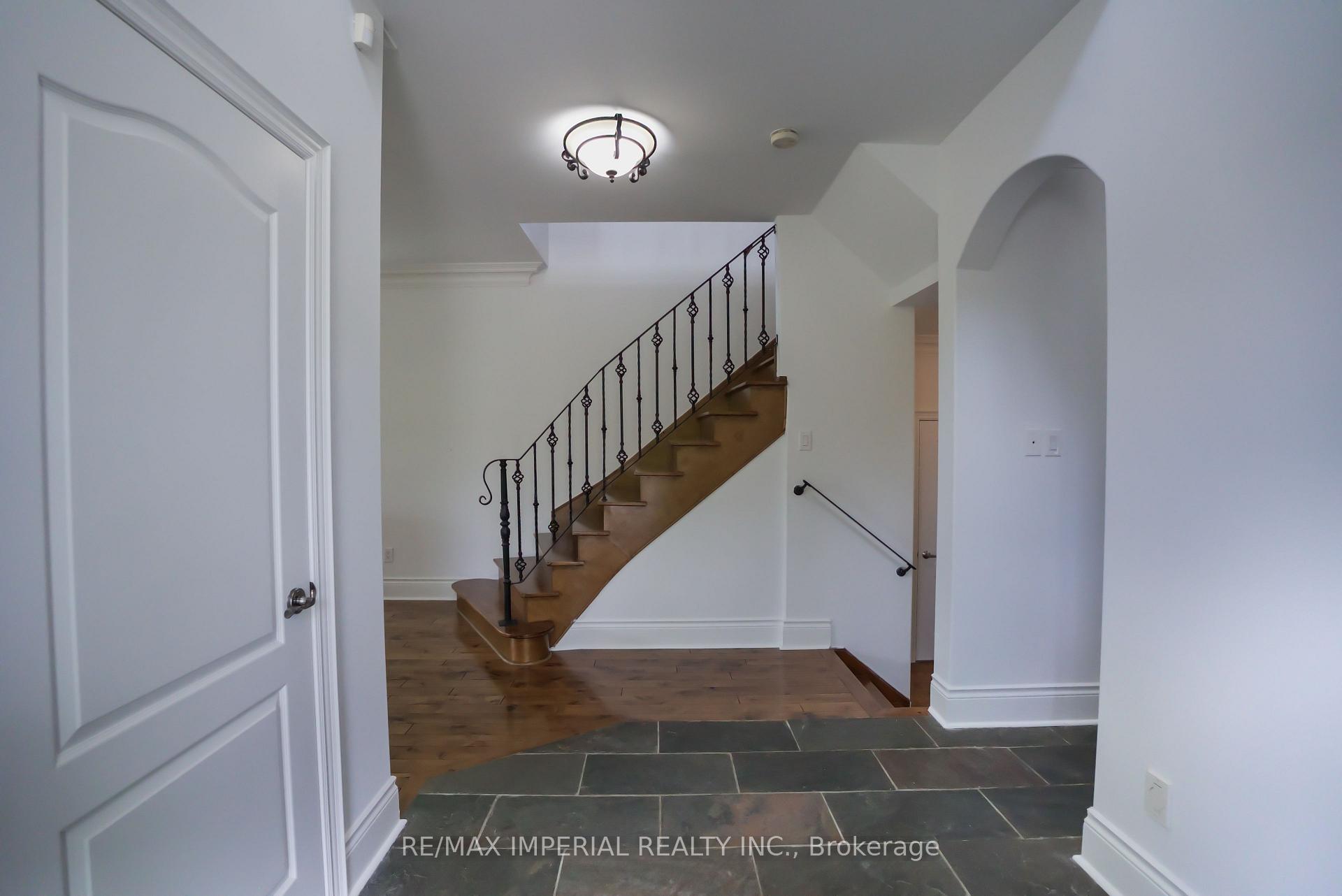 Photo 3 of 369 Gilpin Drive, Newmarket, Woodland Hill — HOMEH