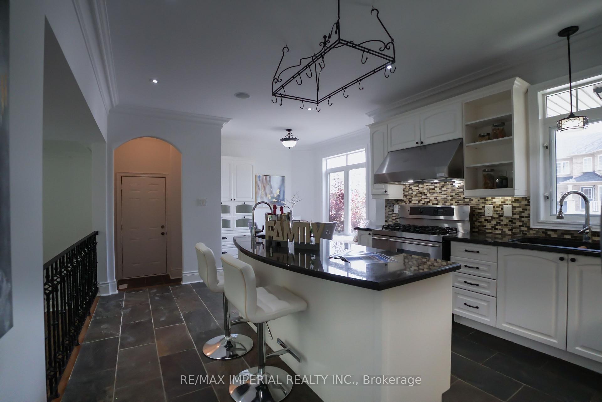Photo 5 of 369 Gilpin Drive, Newmarket, Woodland Hill — HOMEH