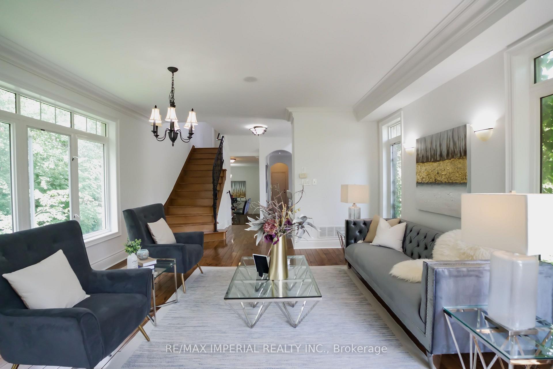Photo 10 of 369 Gilpin Drive, Newmarket, Woodland Hill — HOMEH