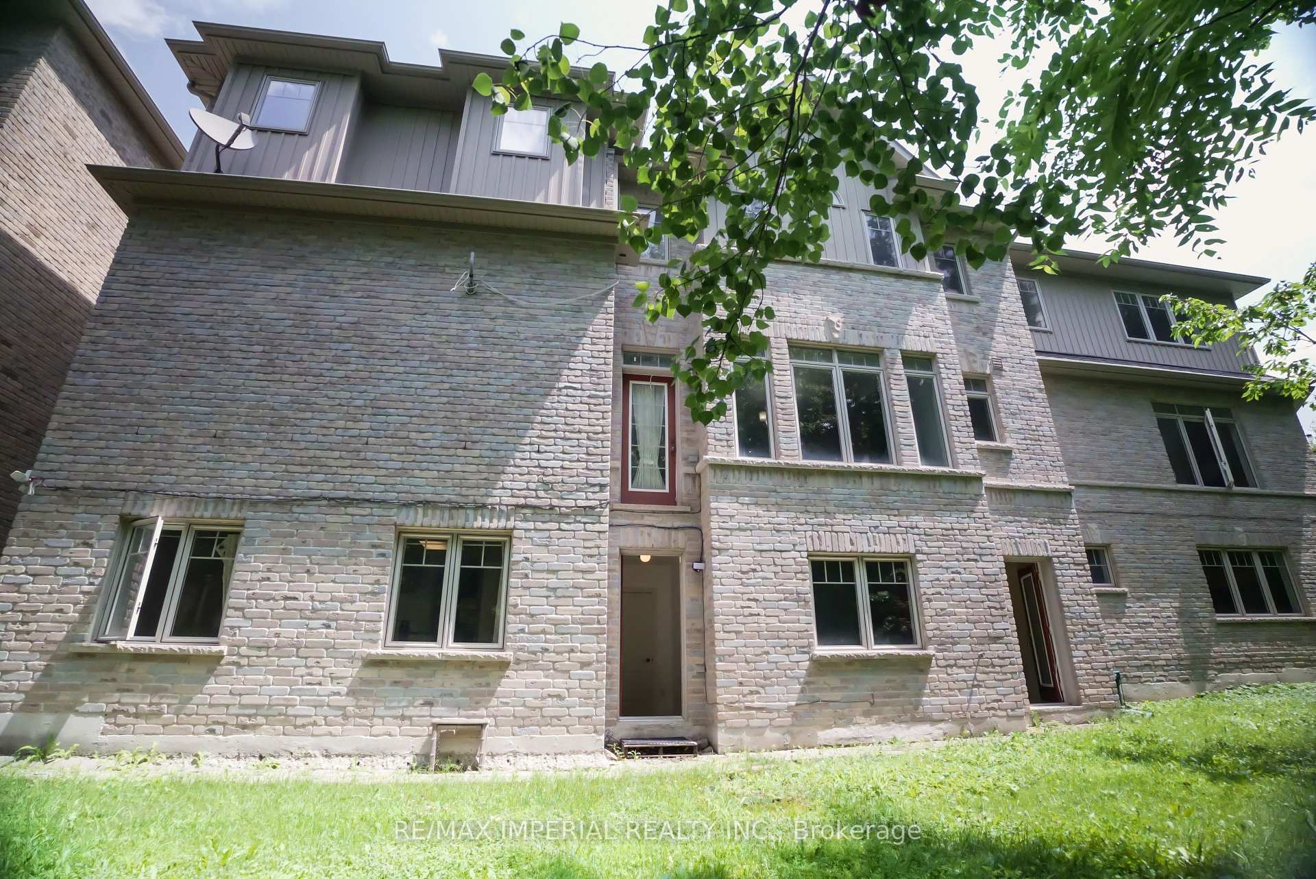 Photo 40 of 369 Gilpin Drive, Newmarket, Woodland Hill — HOMEH