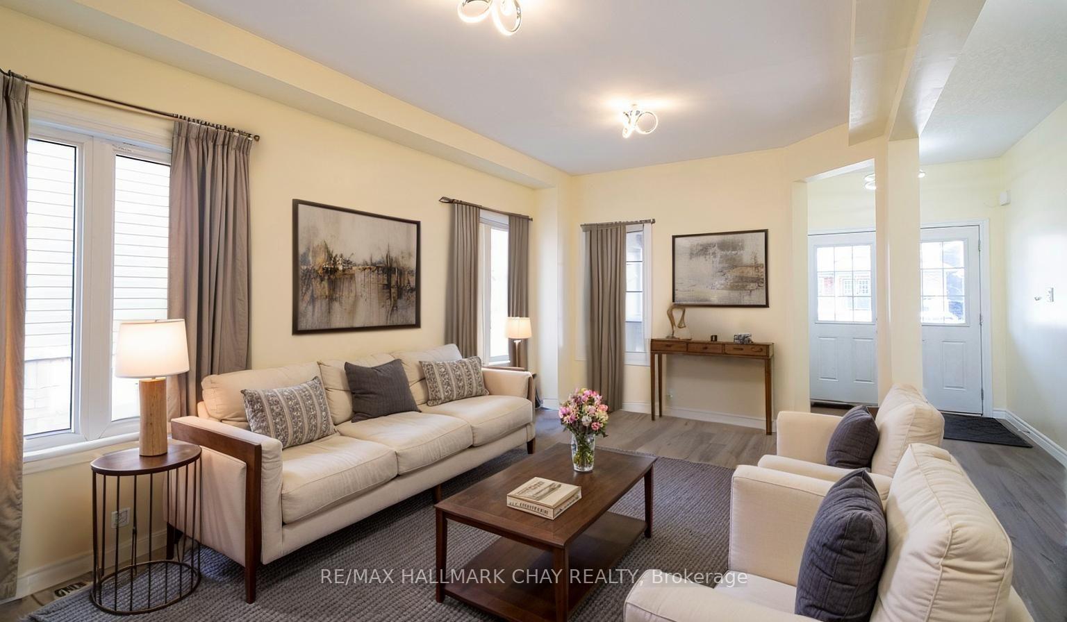 Photo 4 of 107 Diana Drive, Orillia — HOMEH