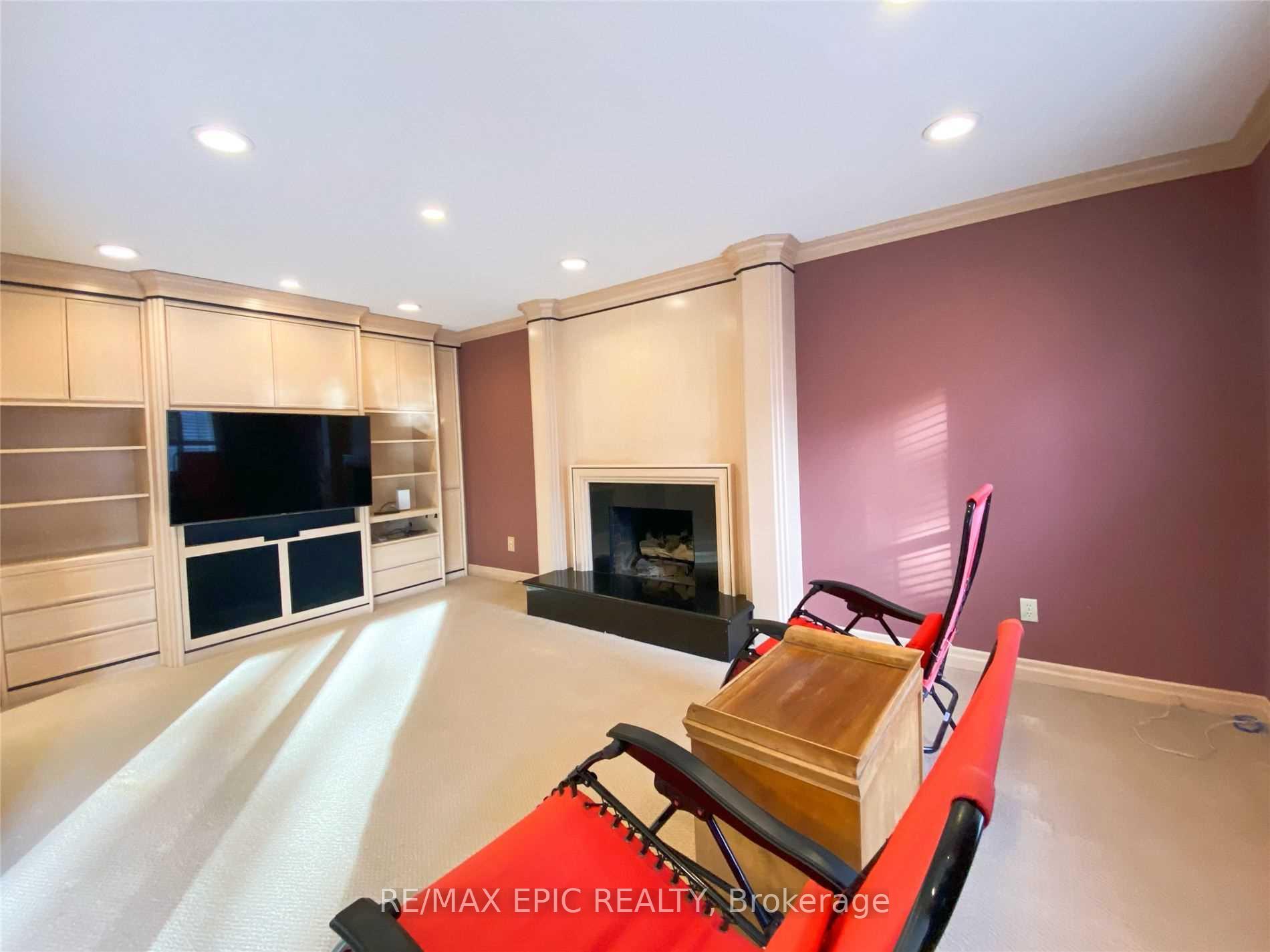 Photo 9 of 91 Brookshire Circle, Markham, Thornlea — HOMEH