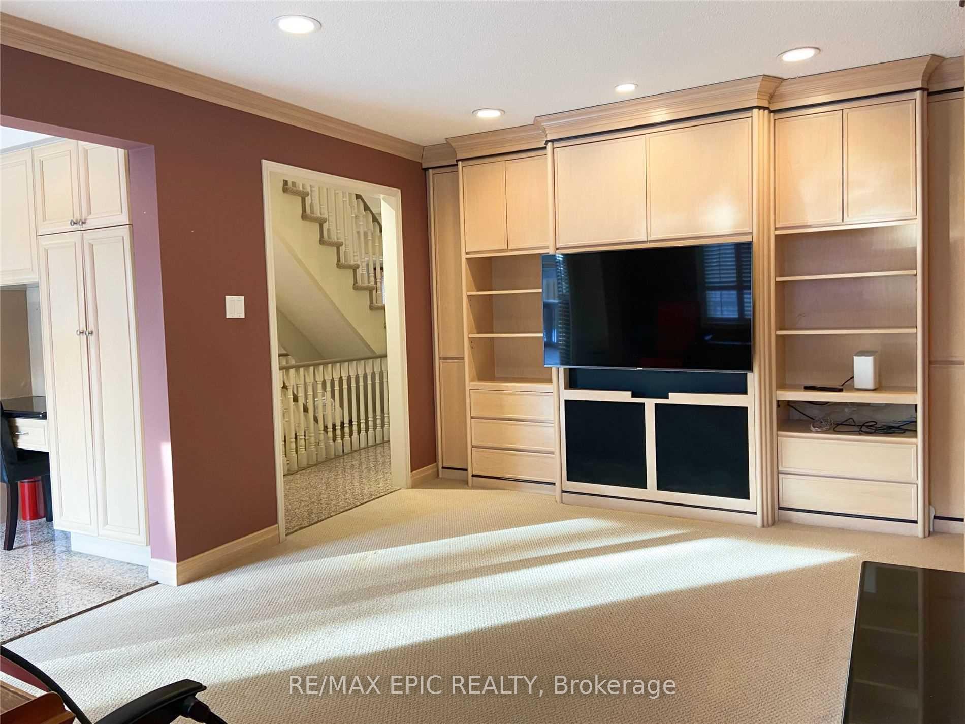 Photo 10 of 91 Brookshire Circle, Markham, Thornlea — HOMEH