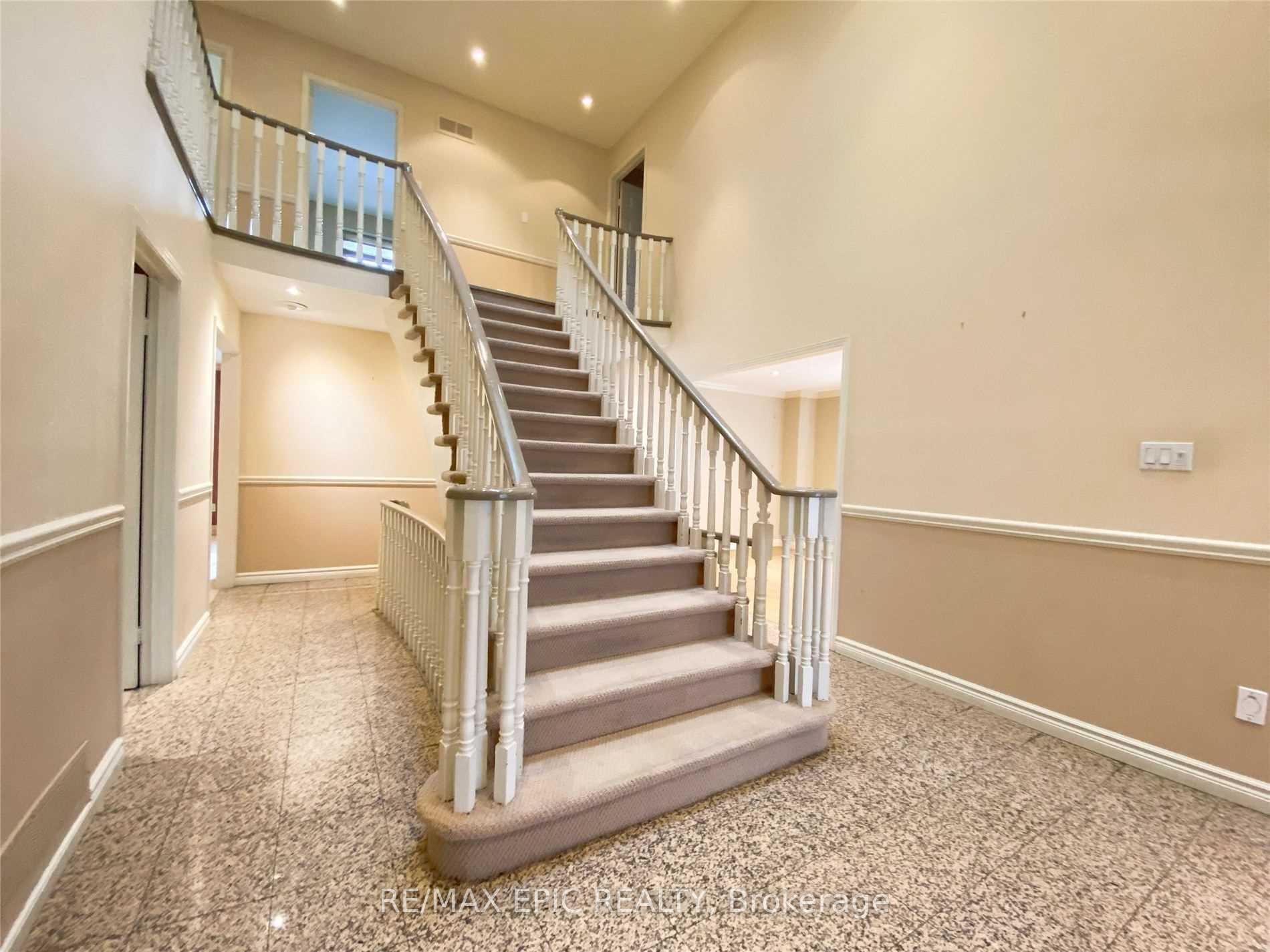 Photo 13 of 91 Brookshire Circle, Markham, Thornlea — HOMEH