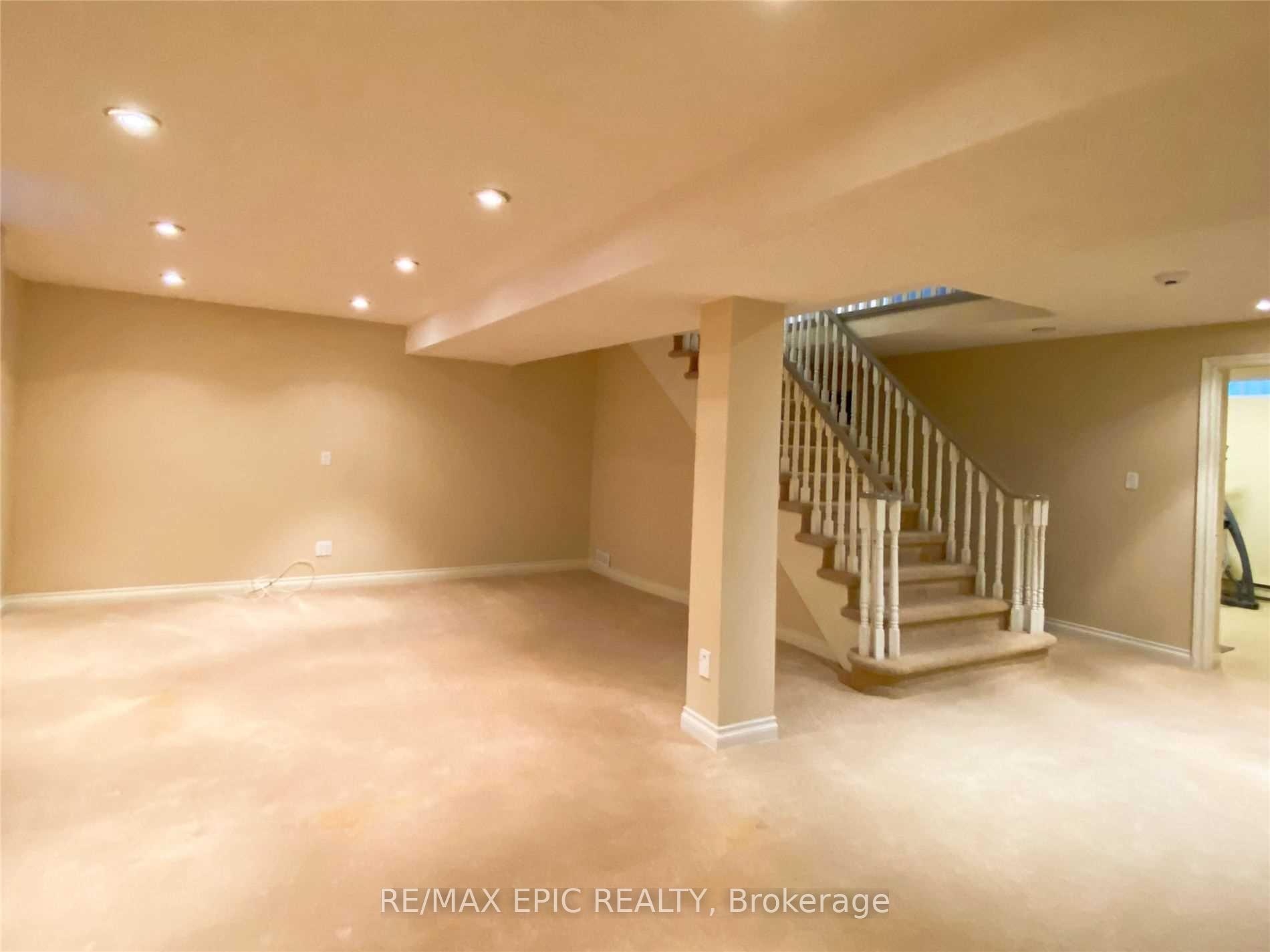 Photo 22 of 91 Brookshire Circle, Markham, Thornlea — HOMEH