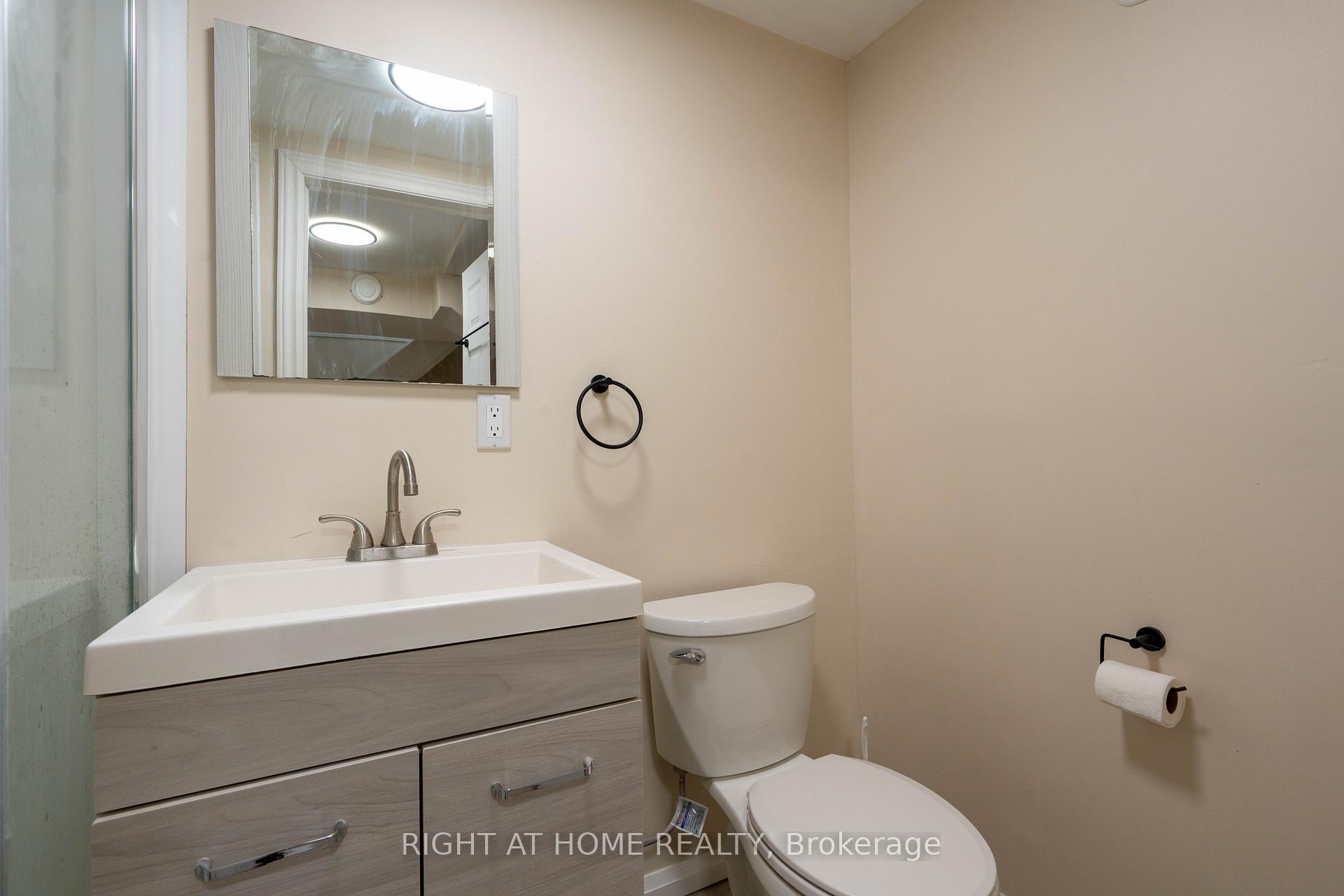 Photo 9 of 649 Balsam Crescent, Oshawa, Lakeview — HOMEH