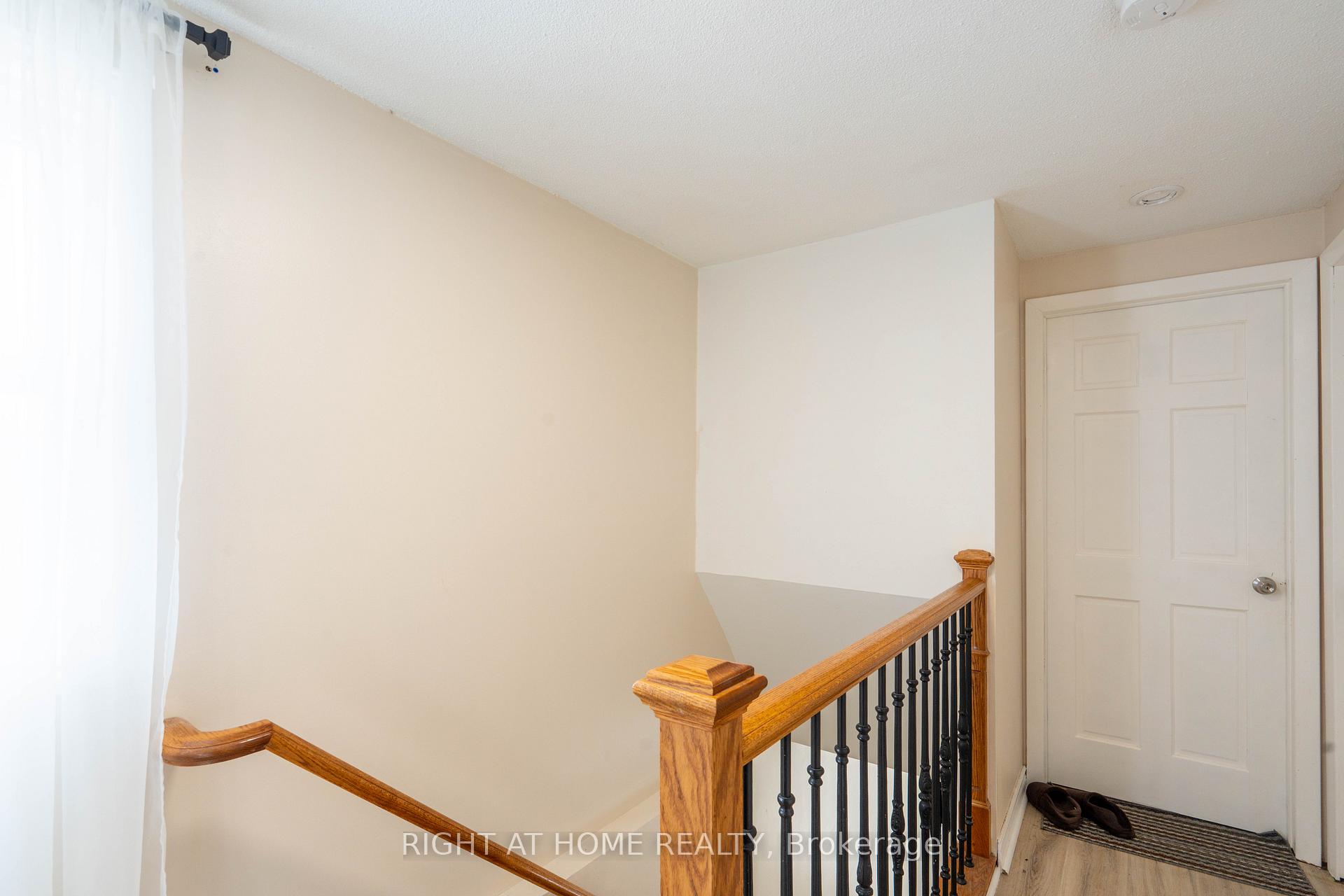 Photo 10 of 649 Balsam Crescent, Oshawa, Lakeview — HOMEH