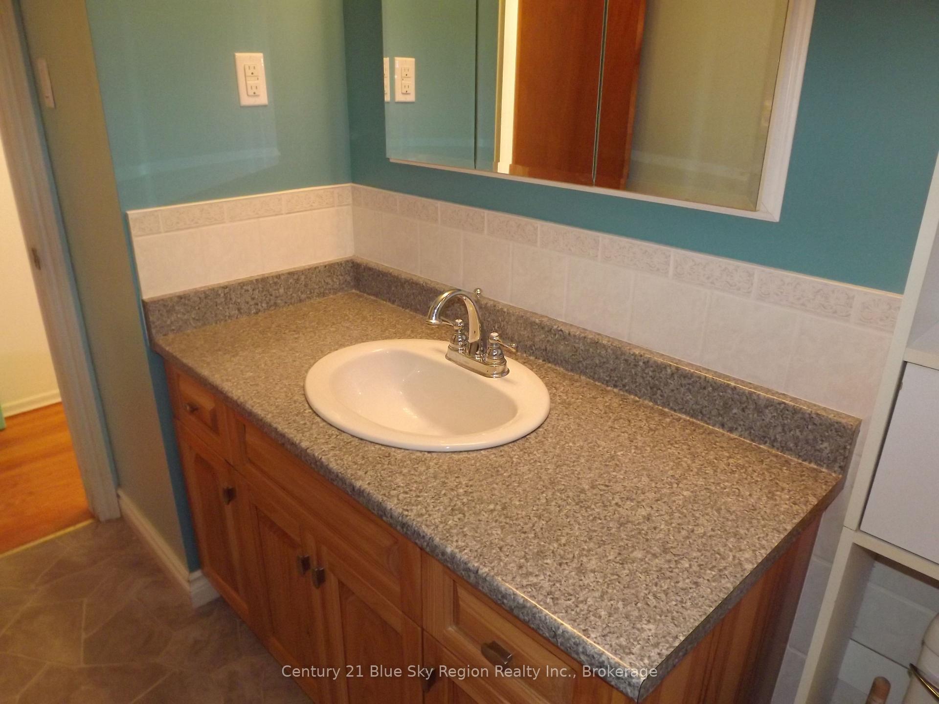 Photo 16 of 76 Strathcona Drive, North Bay, Ferris — HOMEH