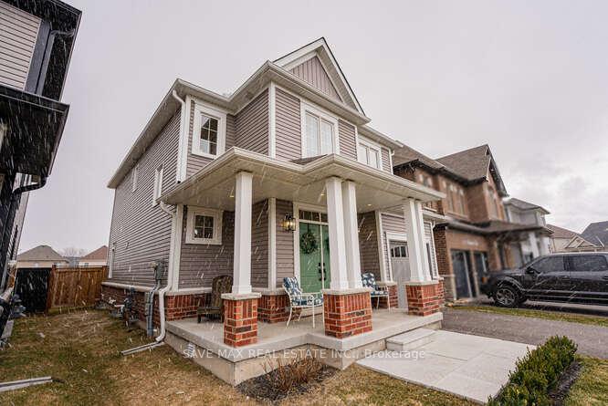 Photo 3 of 169 Strachan Trail, New Tecumseth, Beeton — HOMEH