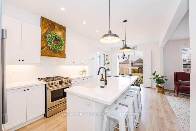 Photo 6 of 169 Strachan Trail, New Tecumseth, Beeton — HOMEH