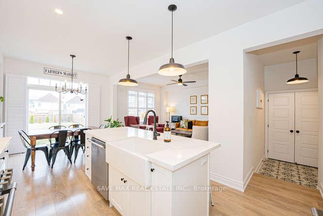 Photo 7 of 169 Strachan Trail, New Tecumseth, Beeton — HOMEH