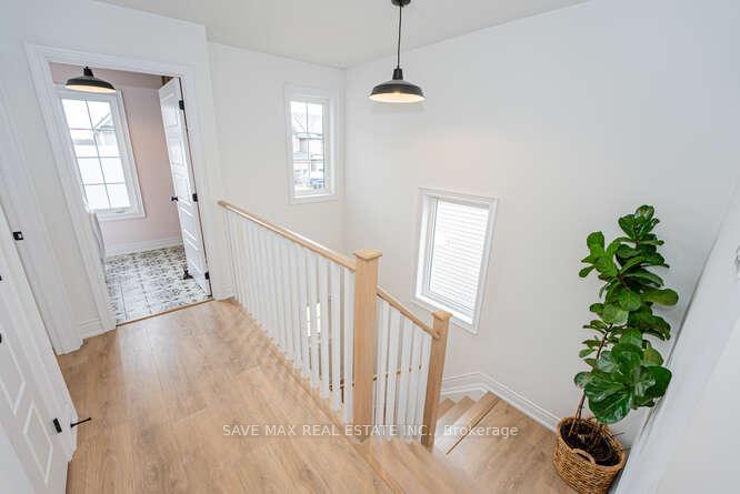 Photo 15 of 169 Strachan Trail, New Tecumseth, Beeton — HOMEH