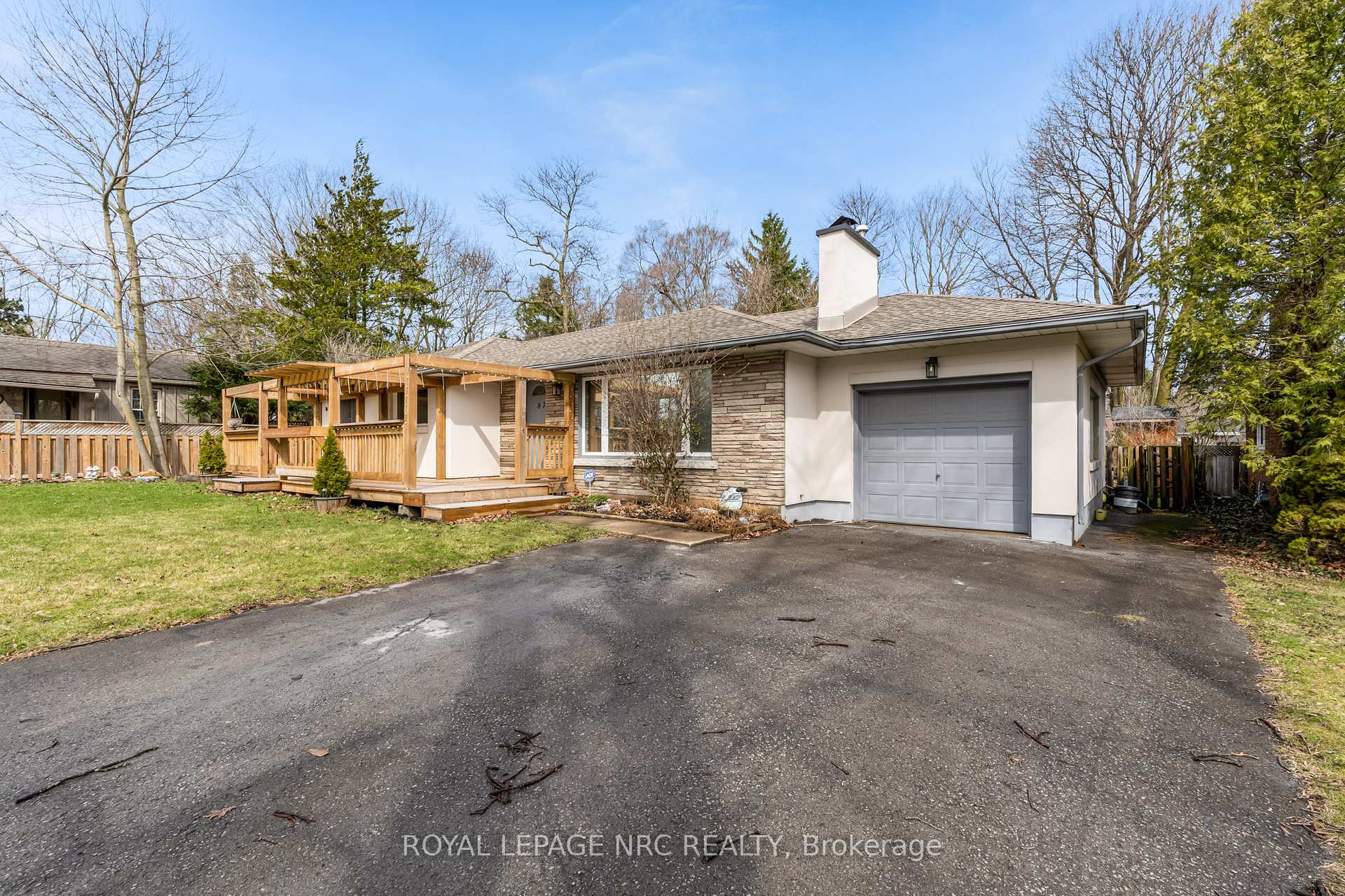 Photo 1 of 87 Canboro Road, Pelham, Fonthill — HOMEH