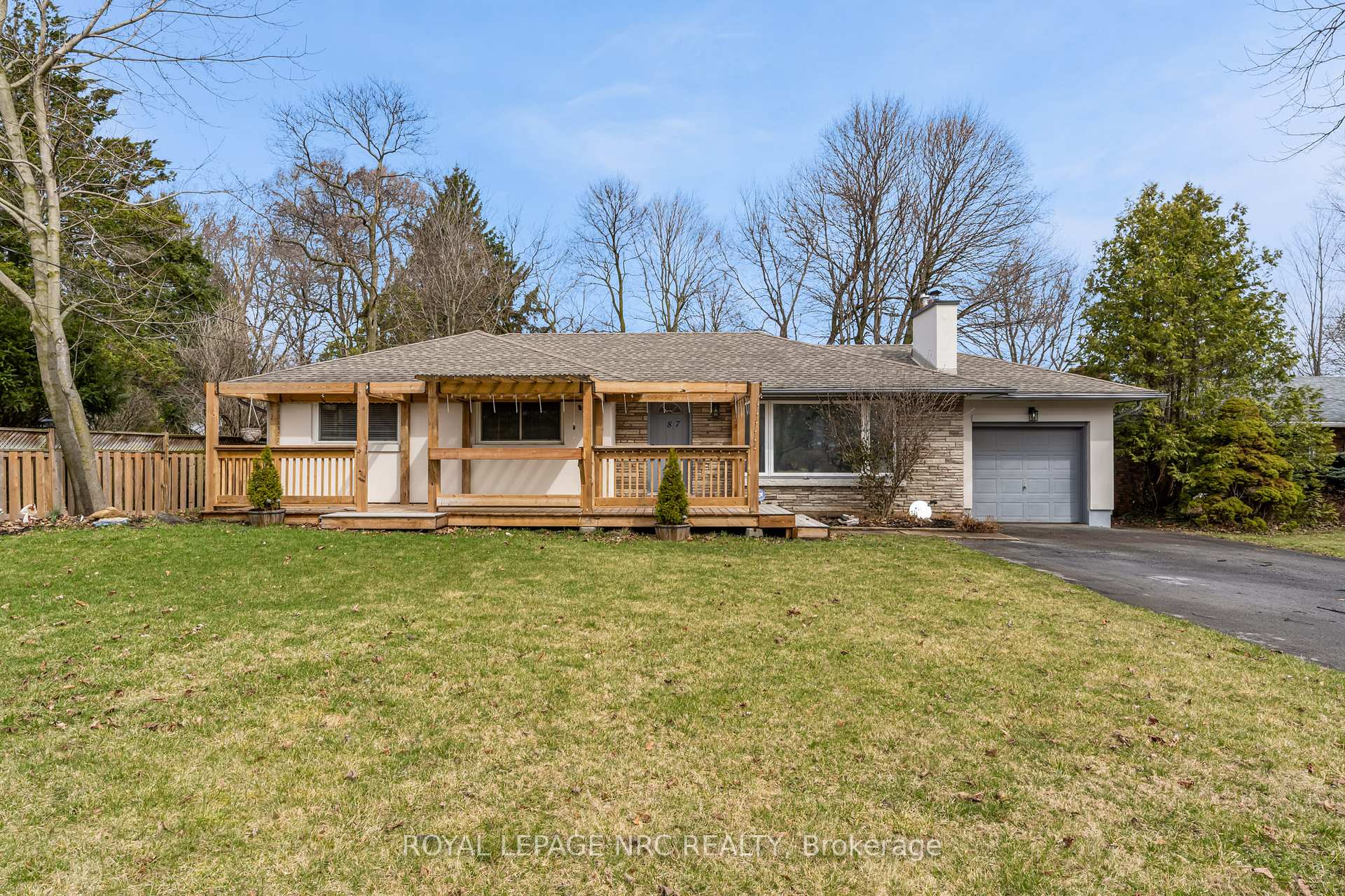 Photo 2 of 87 Canboro Road, Pelham, Fonthill — HOMEH