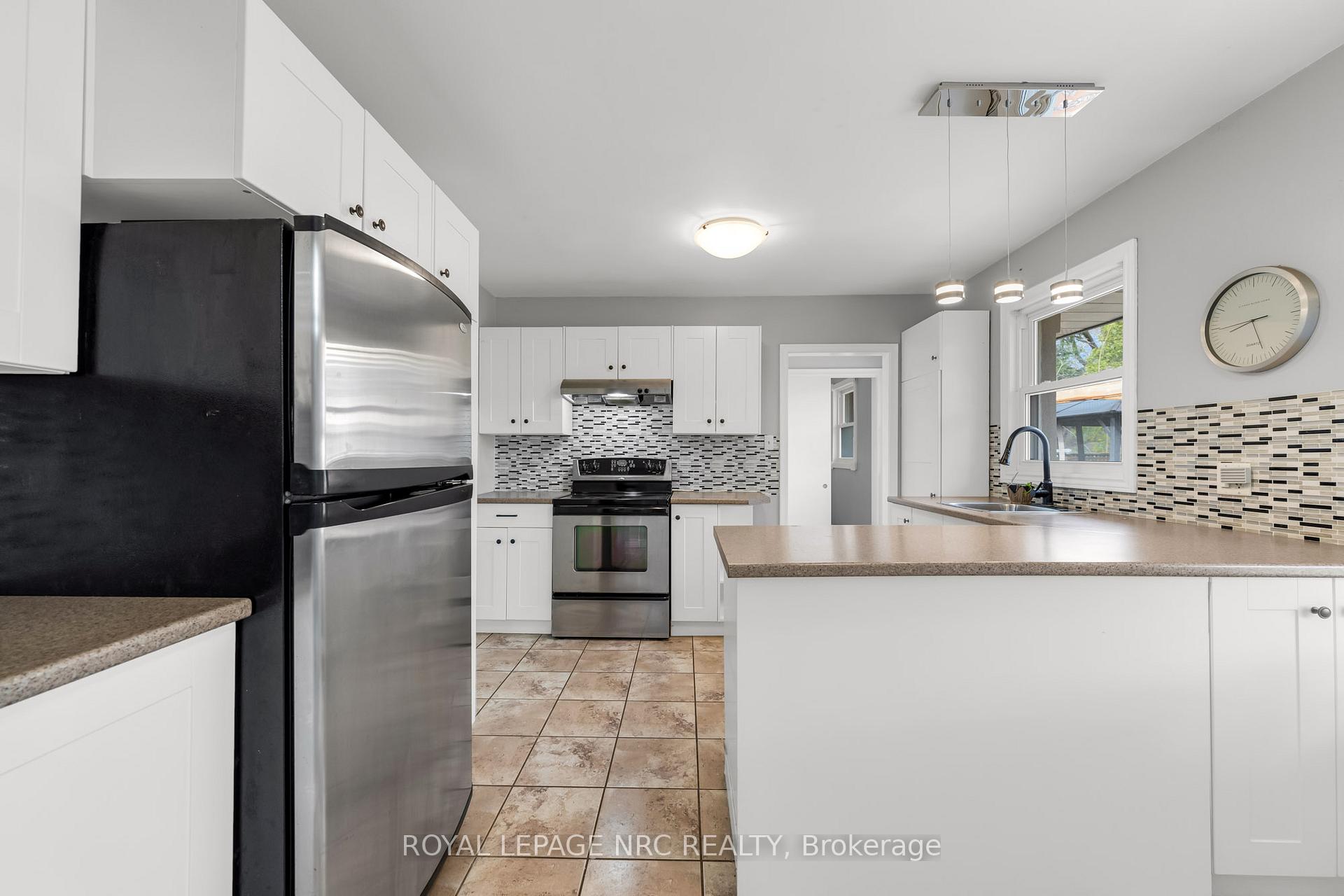 Photo 18 of 87 Canboro Road, Pelham, Fonthill — HOMEH