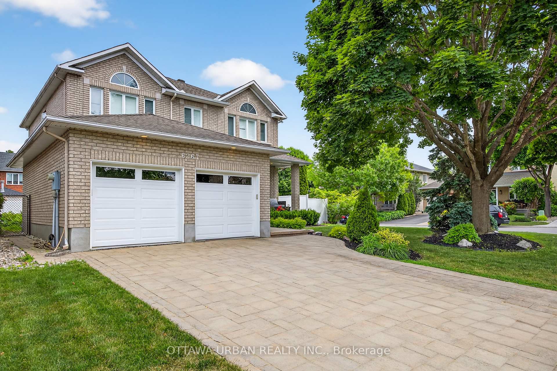 Photo 1 of 6267 Ravine Way, Ottawa, Hiawatha Park/Convent Glen — HOMEH