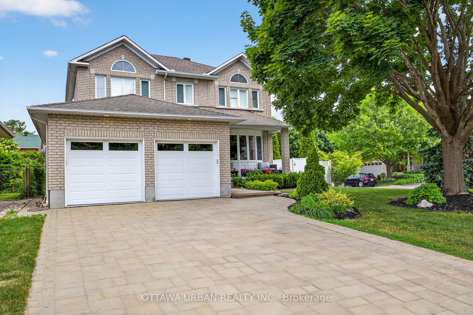 Photo 2 of 6267 Ravine Way, Ottawa, Hiawatha Park/Convent Glen — HOMEH