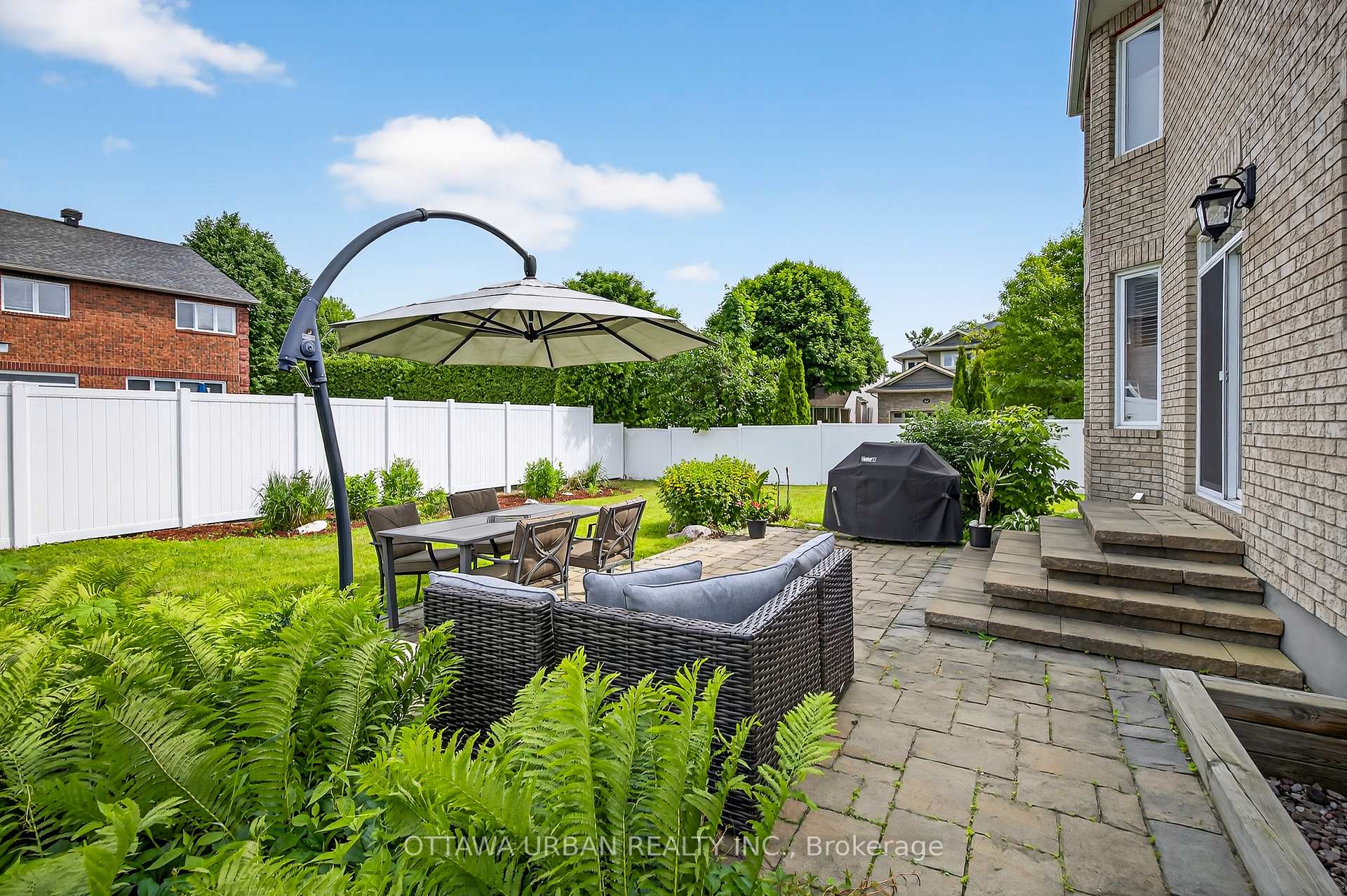 Photo 7 of 6267 Ravine Way, Ottawa, Hiawatha Park/Convent Glen — HOMEH
